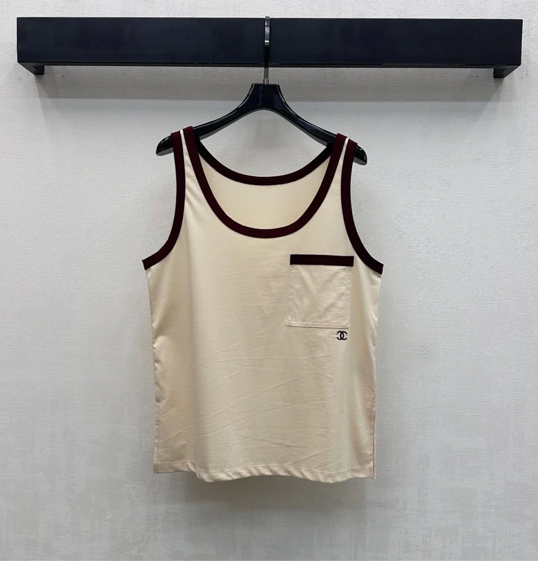 26NEW color-blocked shirt + trousers + vest