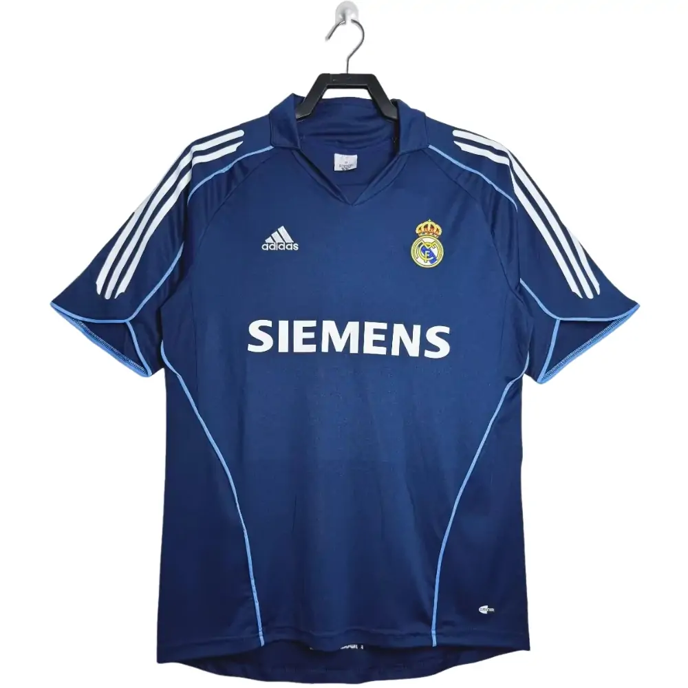 2005/06 Real Madrid Away Retro Jersey - Fans Edition