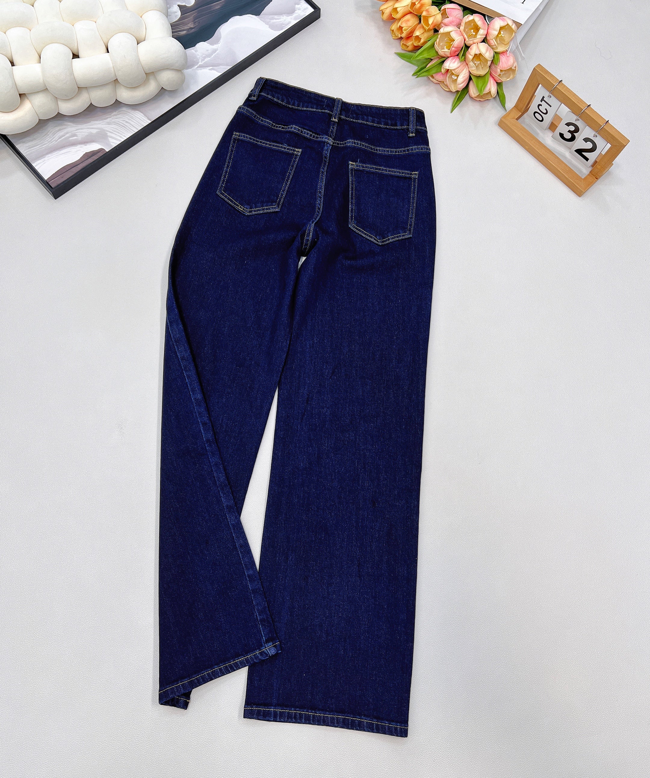 Pocket embroidered stretch straight-leg pants