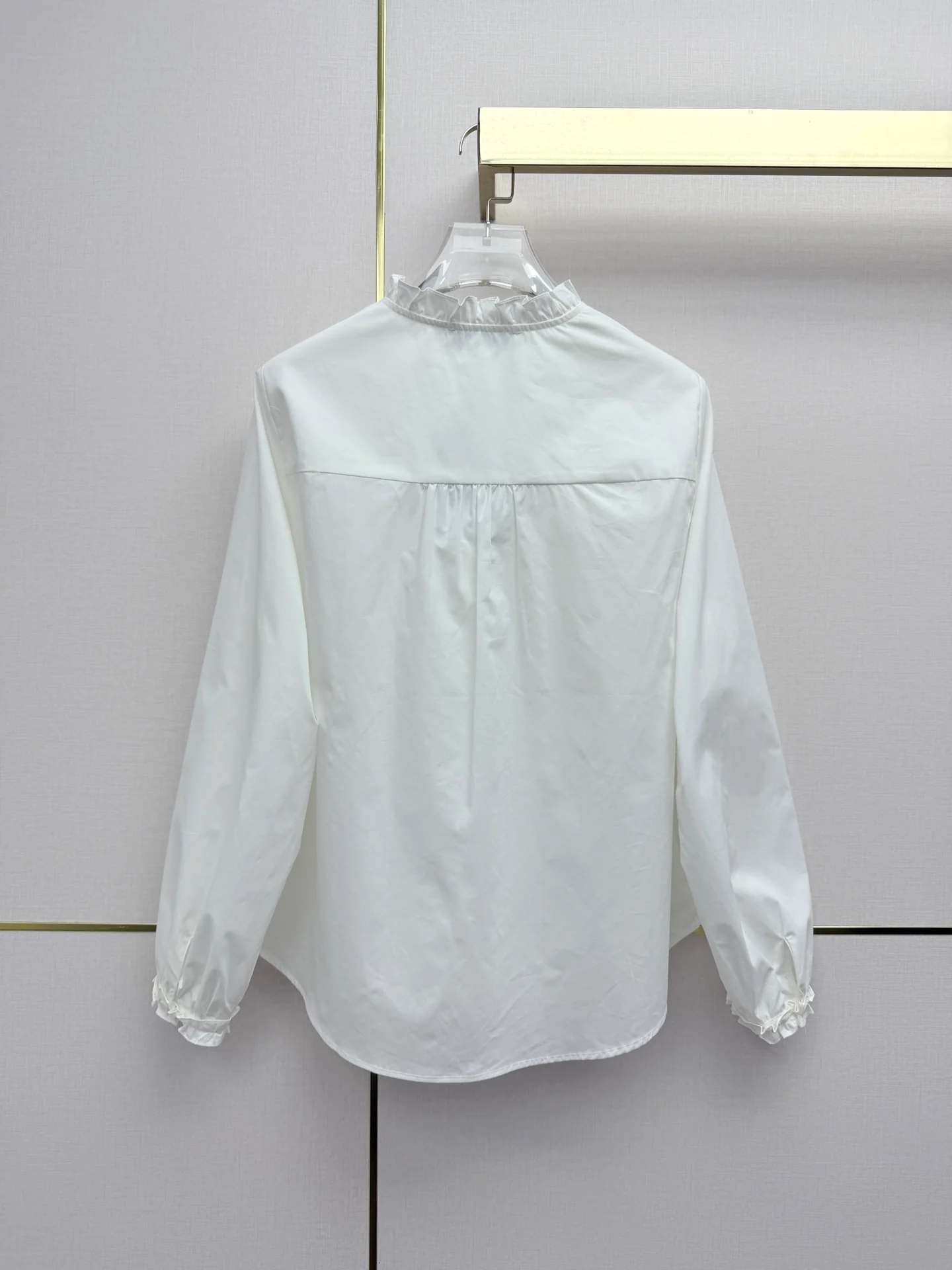 26NEW Ruffled Collar Long-Sleeve Shirt