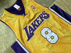 Los Angeles Lakers Kobe Bryant Yellow 24 MN