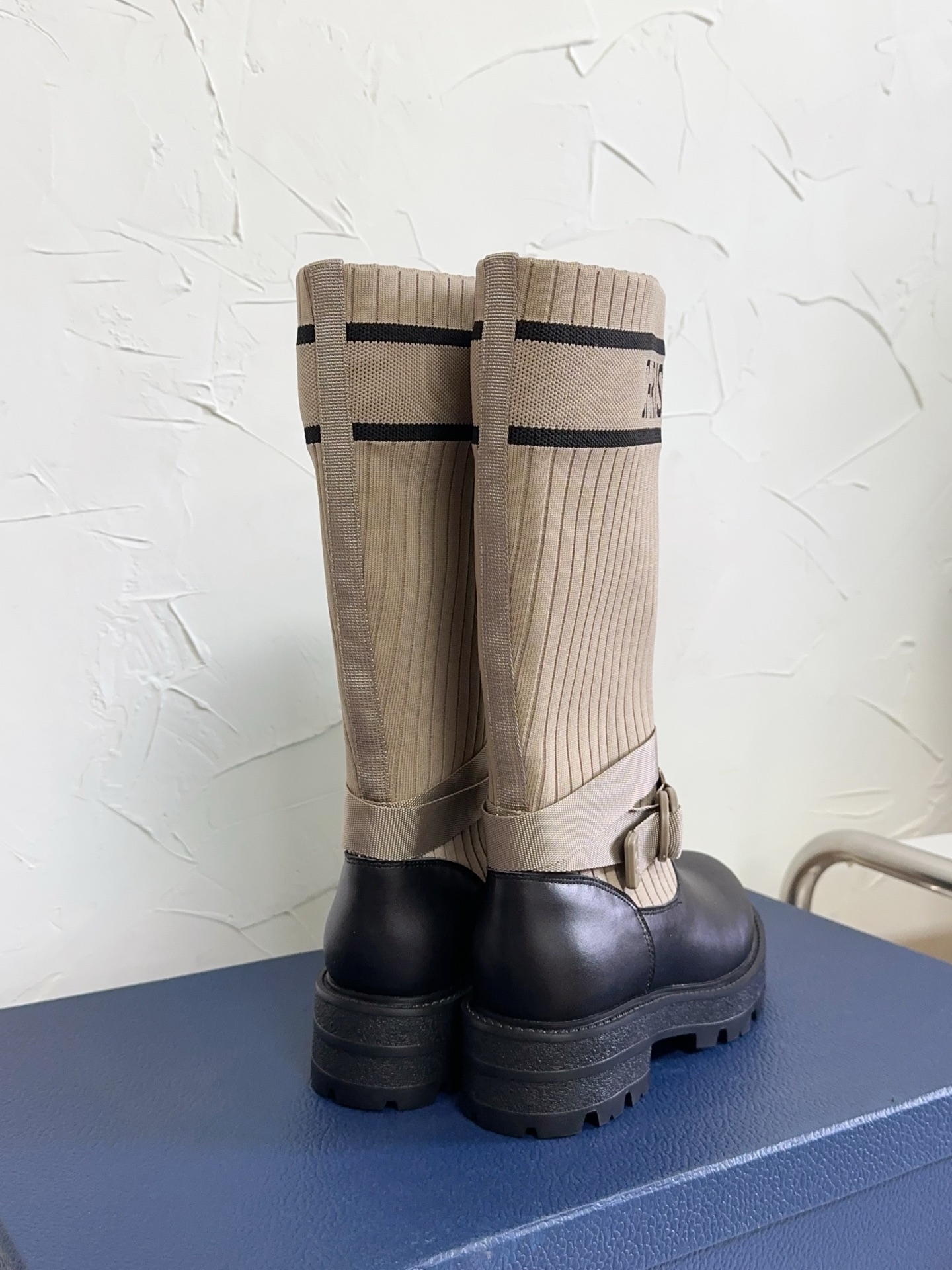 Sock-style stretch knee-high boots