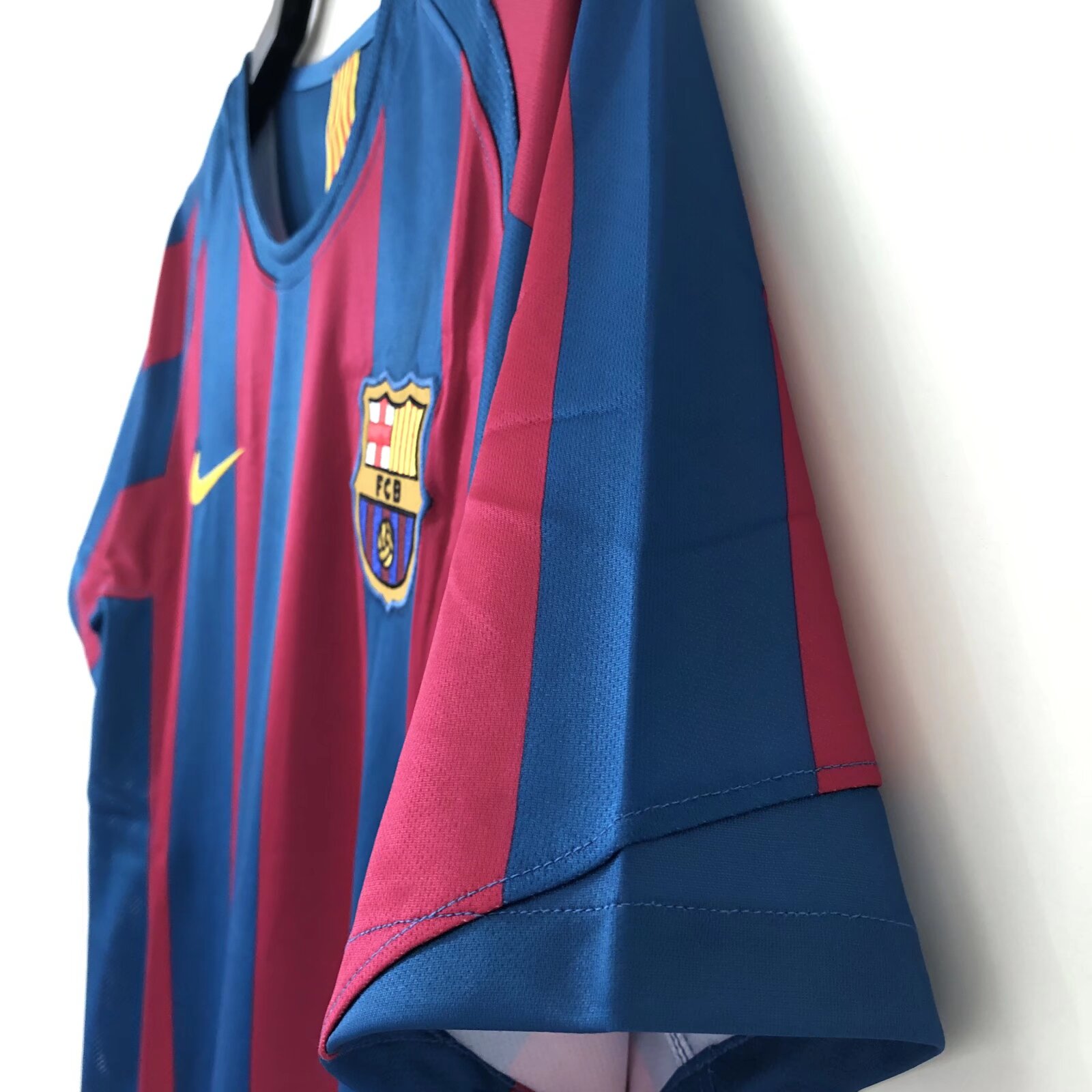 2005/2006 Barcelona Retro League Version Home Jersey - Fans Edition