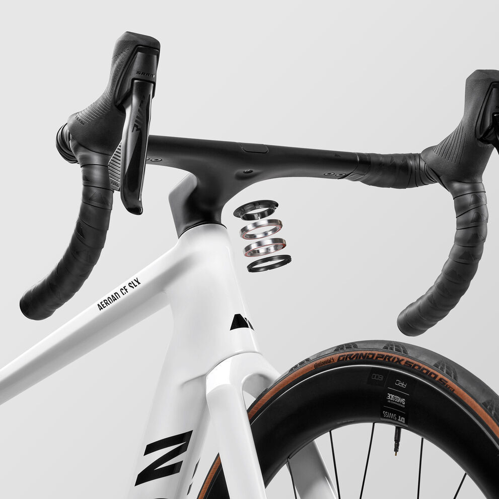 Canyon Aeroad CF SLX 7 AXS 1