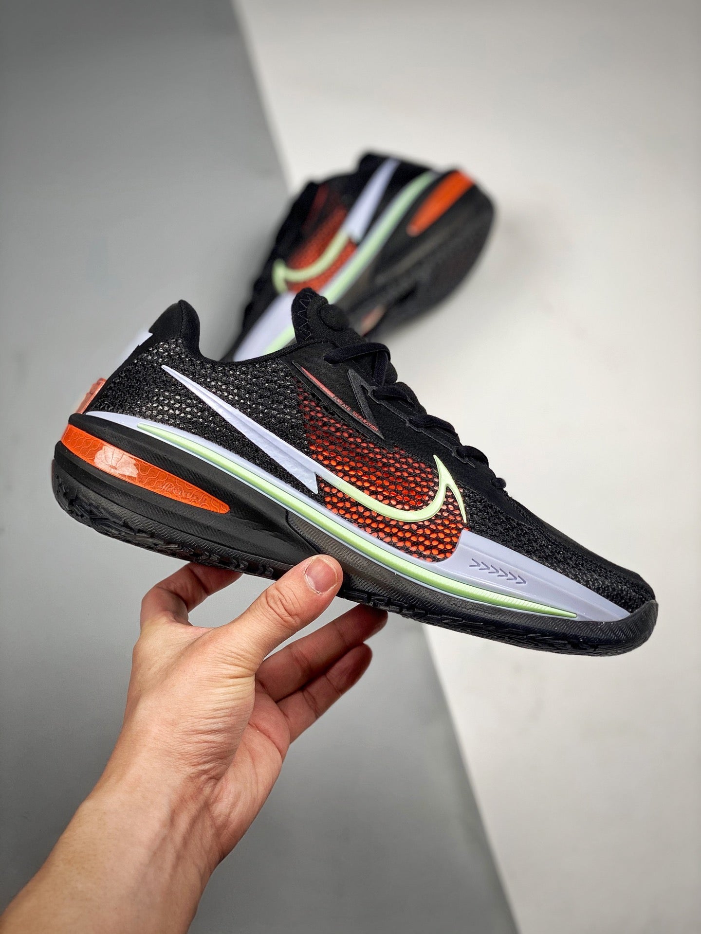 GT CUT Black Hyper Crimson