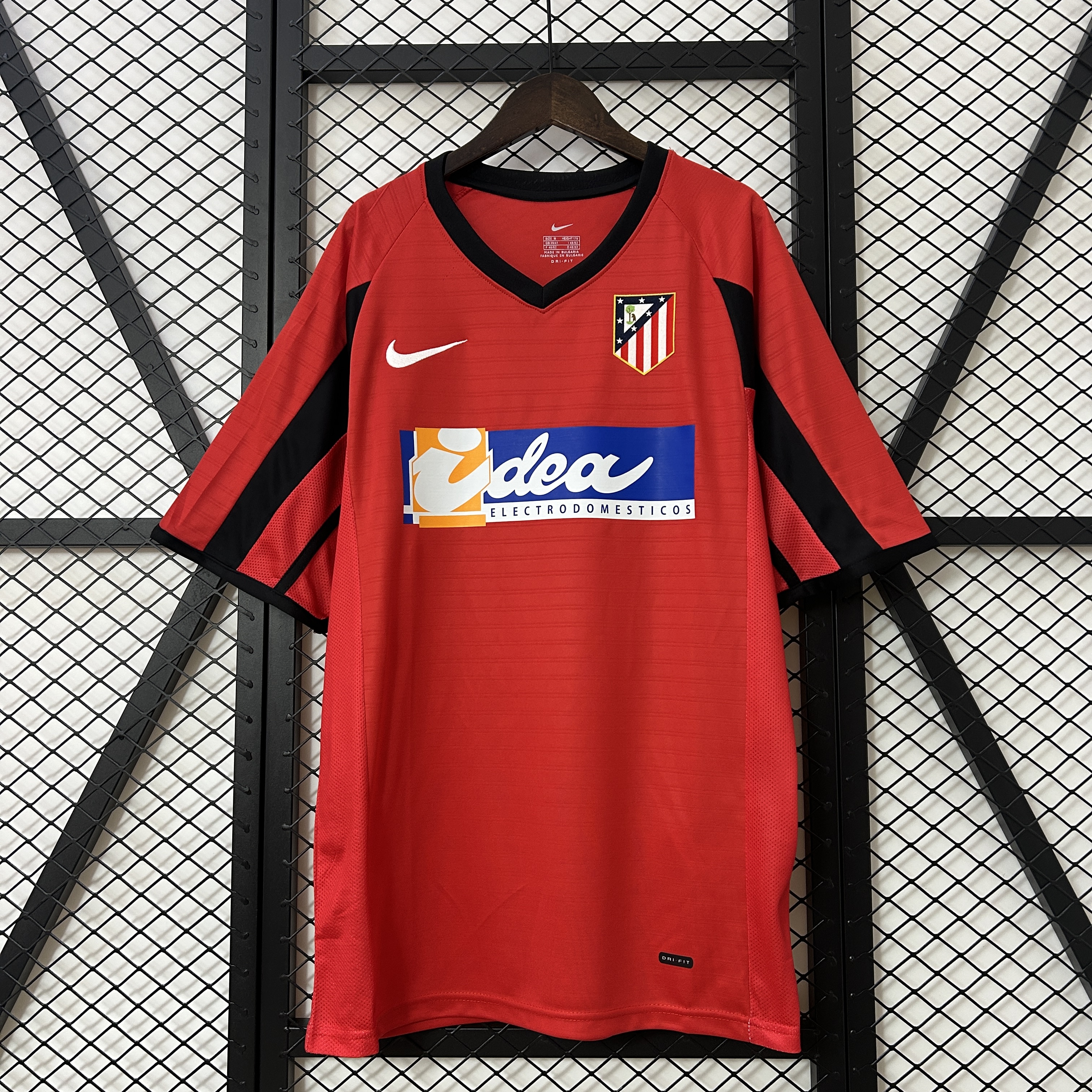 Retro Atletico Madrid 2001-02 Away Jersey