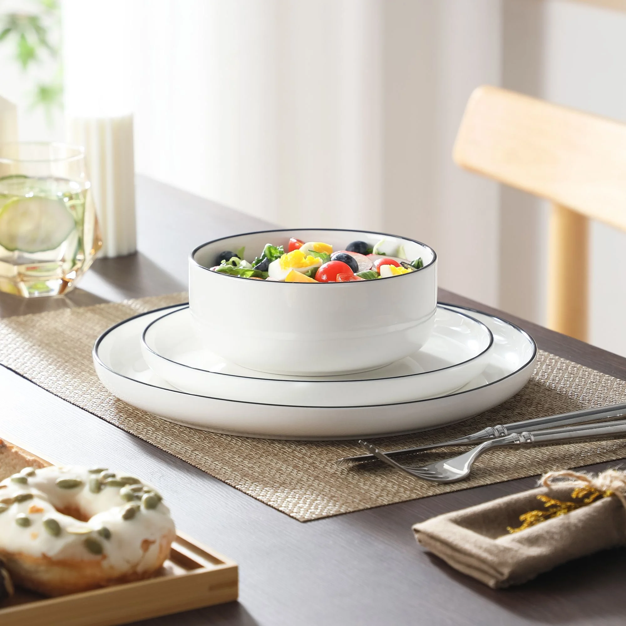 vancasso 36 Pieces Dinnerware Sets, Plates and Bowls Set for 8, Porcelain Dinner Set, White with Black Rim