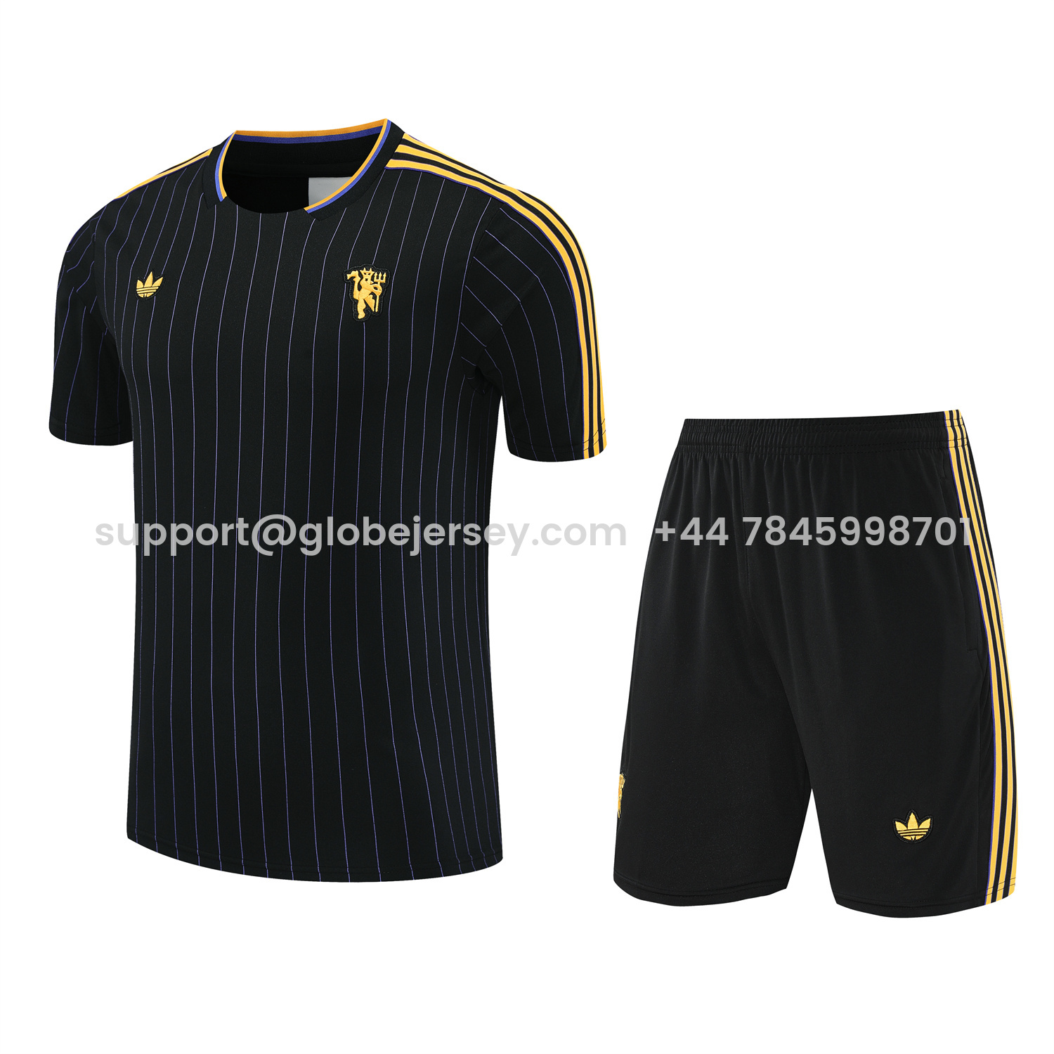 Manchester United 25-26 Trefoil Travel Short-Sleeve Training Set - Black Top & Black Shorts