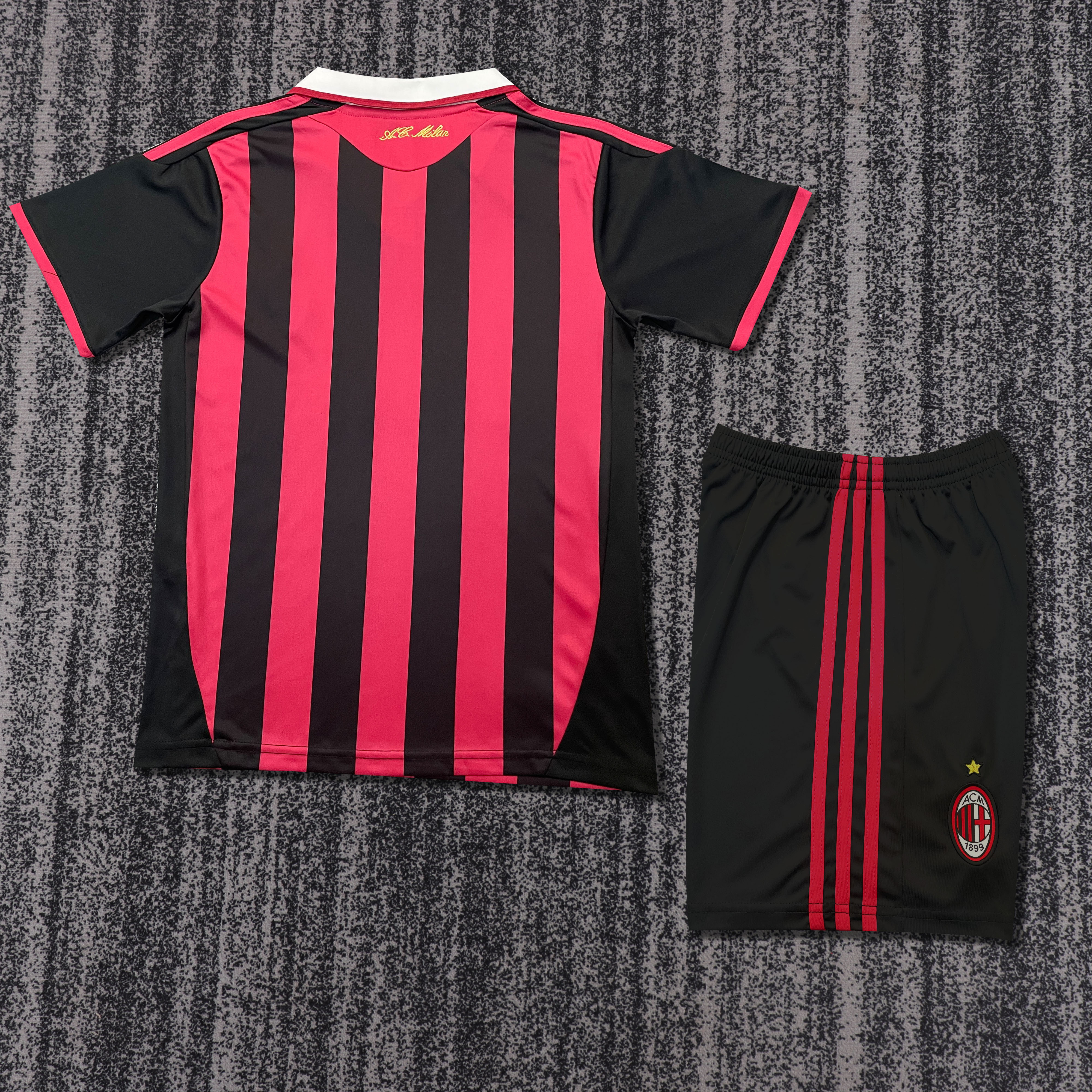 2009-10 AC Milan Home Retro Children's Jersey Set - Fans Edition