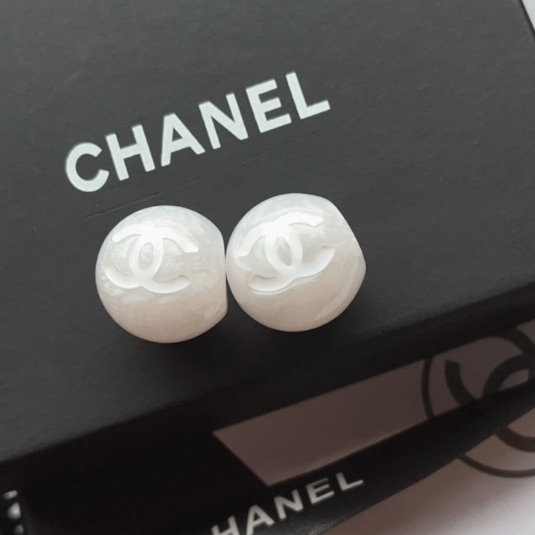 Chanel Cc Logo Round Stud Earrings White Resin/Pearl Silver-Tone