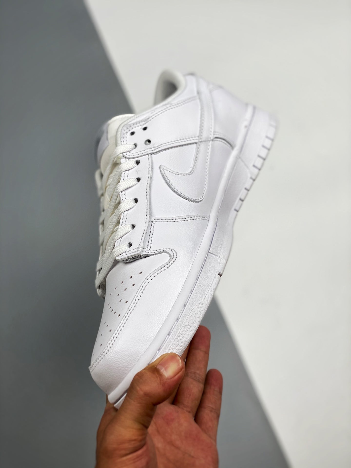Dunk Low Triple White