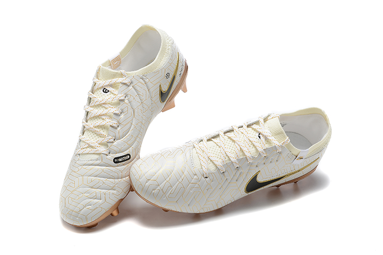 Tiempo Legend 10 Elite FG Football Shoes