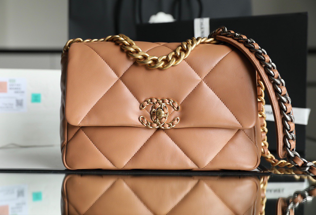 [15A] Chanel 19 Flap Bag