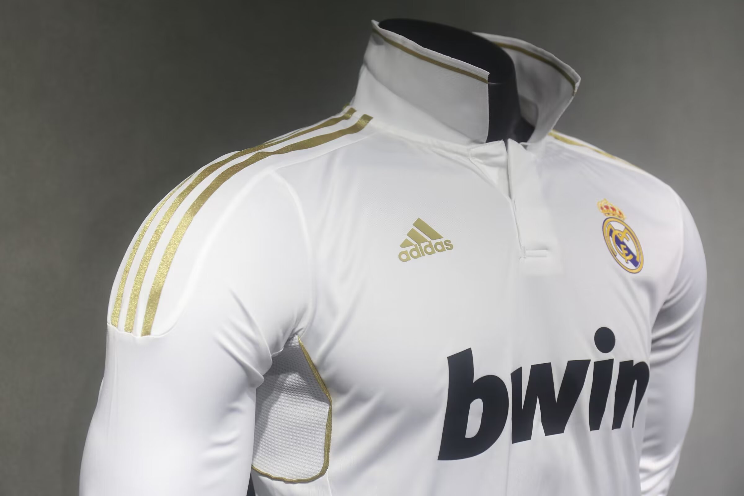 2011/12 Real Madrid Retro Fan Edition Long Sleeve