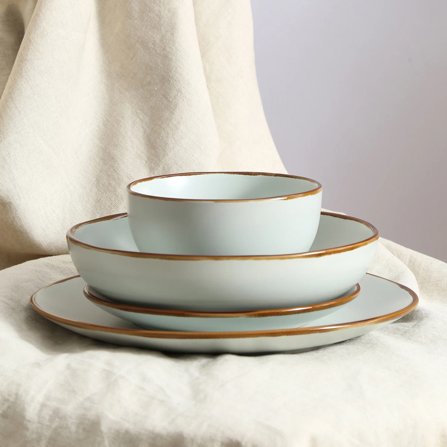 Stone + Lain Brasa Stoneware Collection Dinnerware Set, 32-Piece Service for 8, Blue