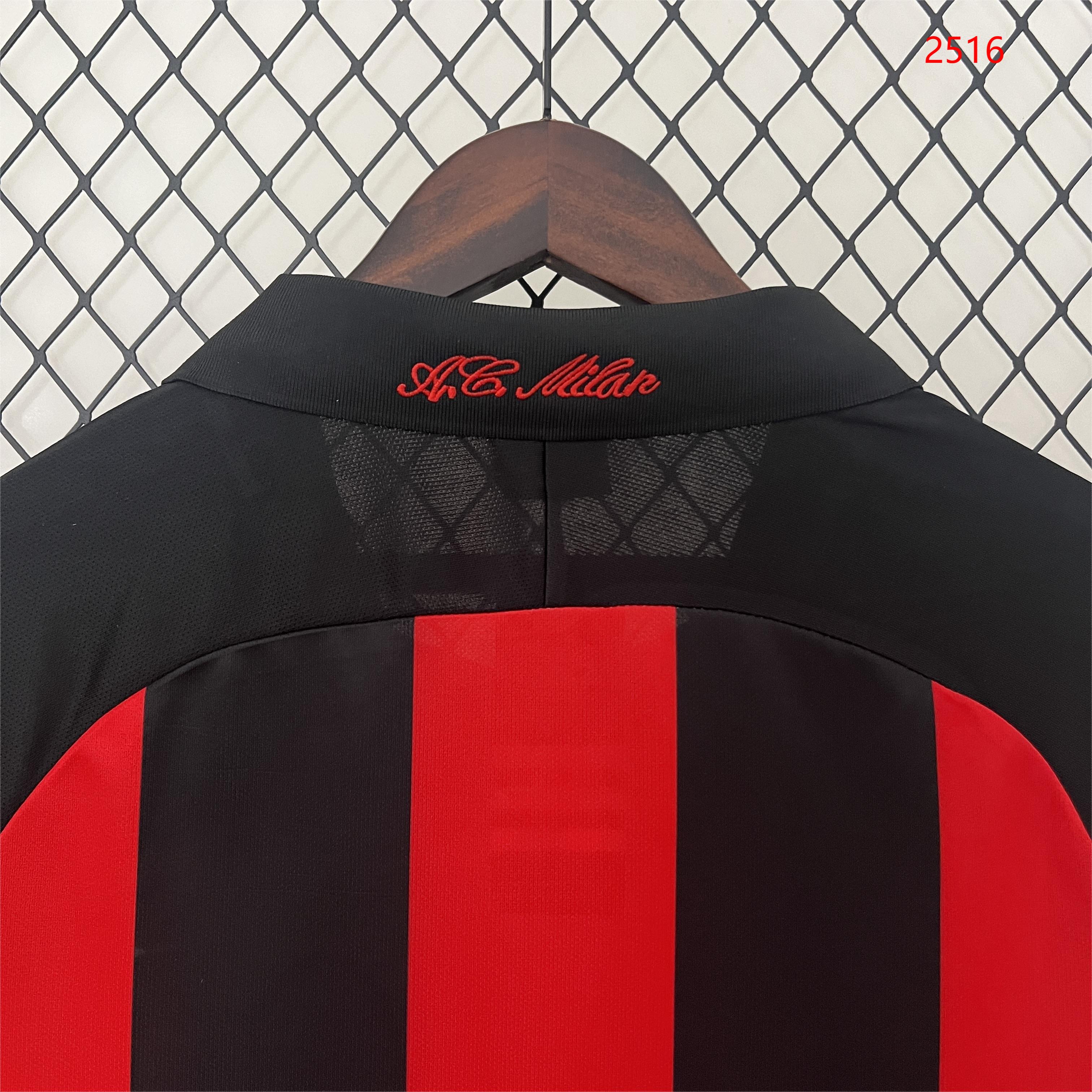 2000/02 AC Milan Home Retro Jersey - Fans Edition