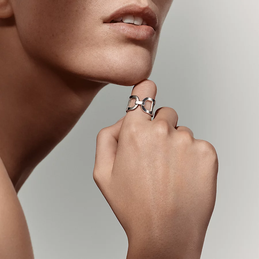 Ever Chaine dancre ring, medium model