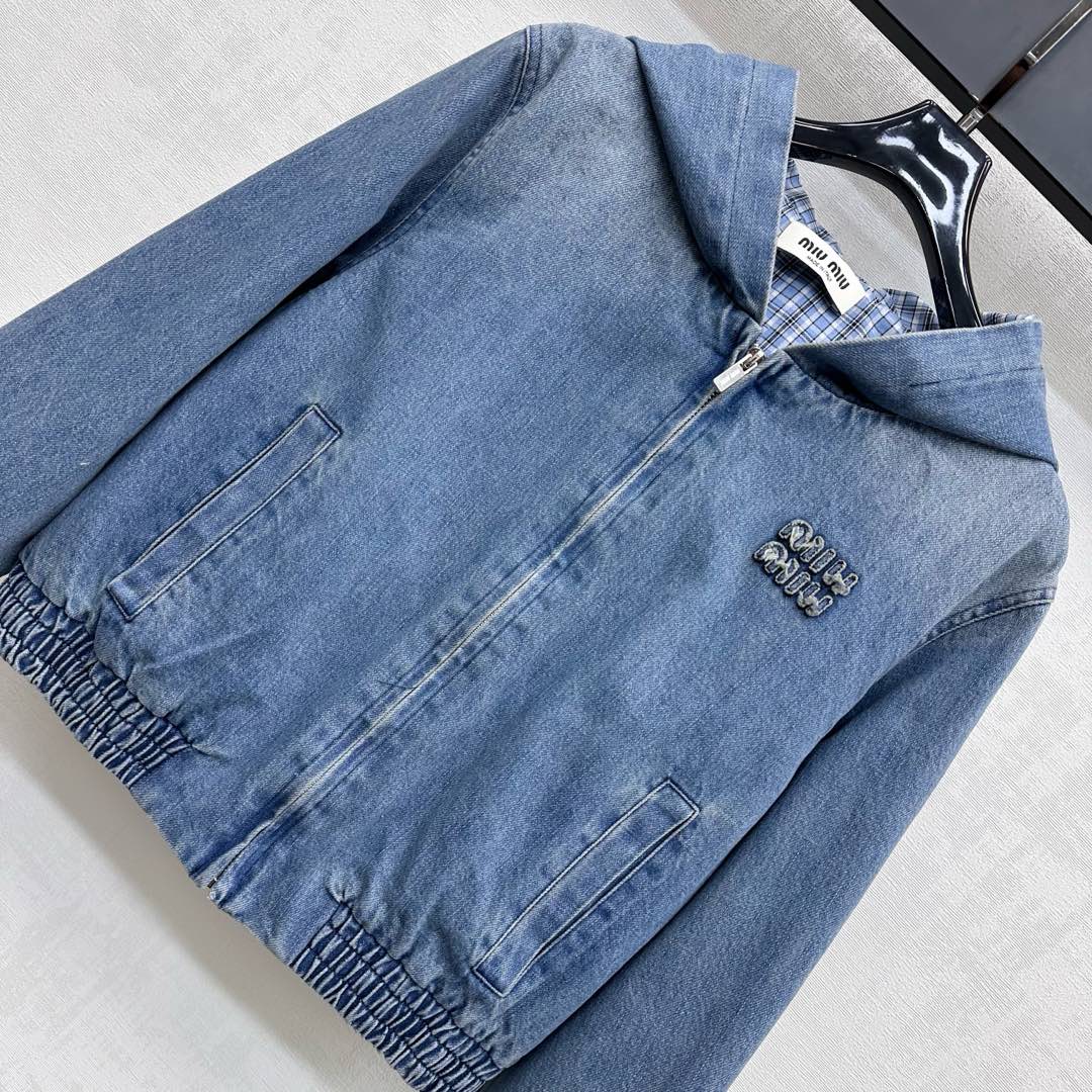 Hooded denim jacket