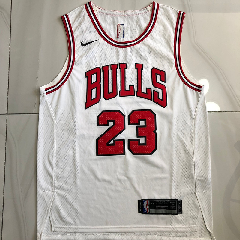 Michael Jordan Chicago Bulls 23 White MN