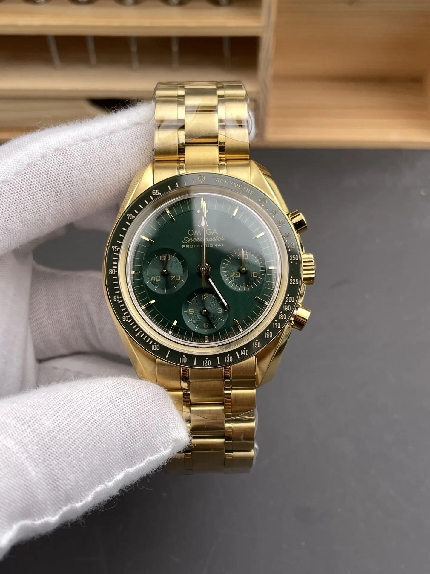 Omega Speedmaster Green 42mm