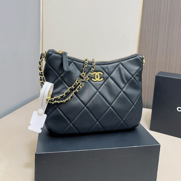 Chanel Hobo Axilla Shoulder Bag Black 10.6 Inches