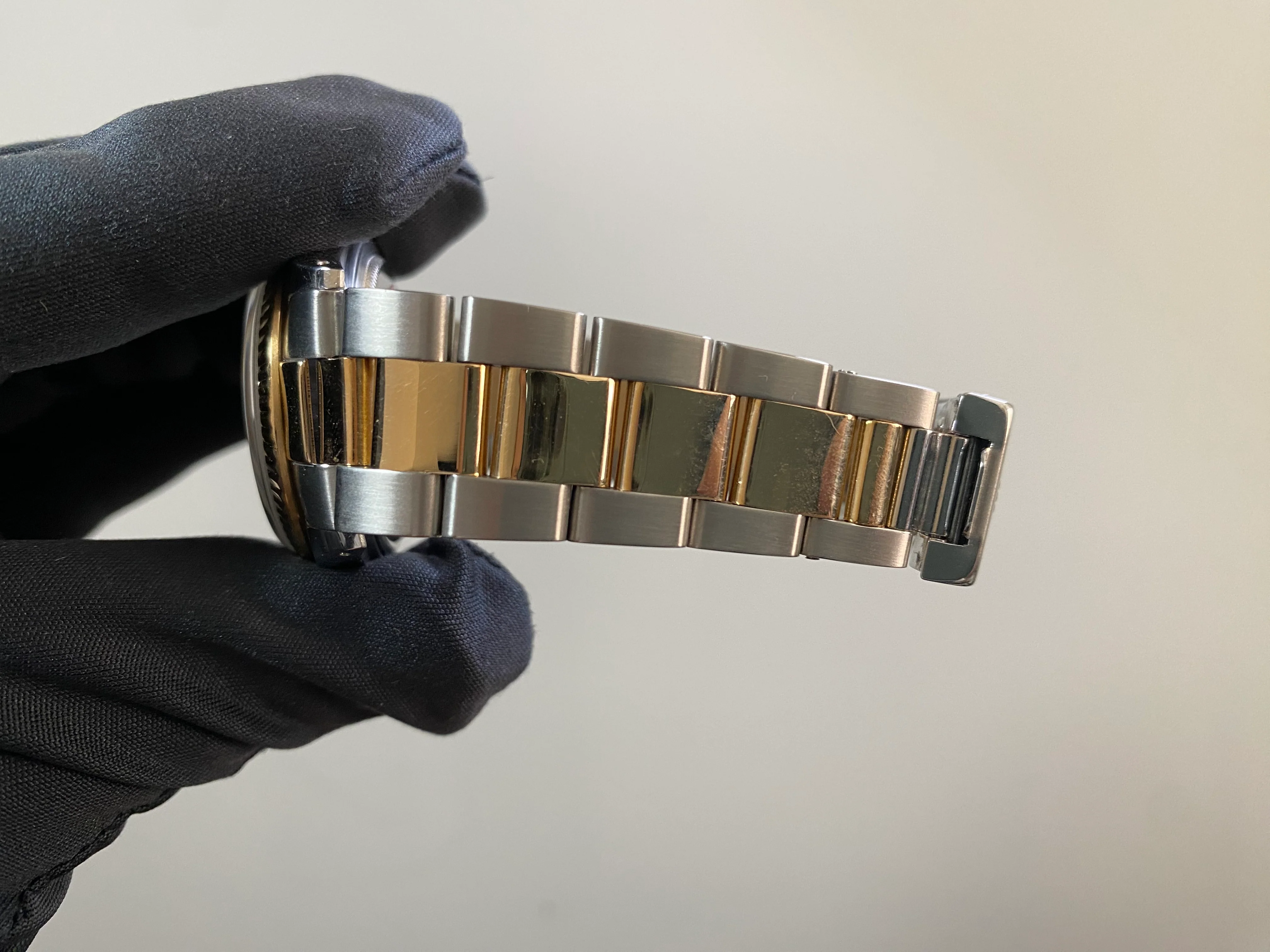 Rolex Steel and Yellow Gold Datejust 36 - Fluted Bezel - Champagne Index Dial - Oyster Bracelet - 16013