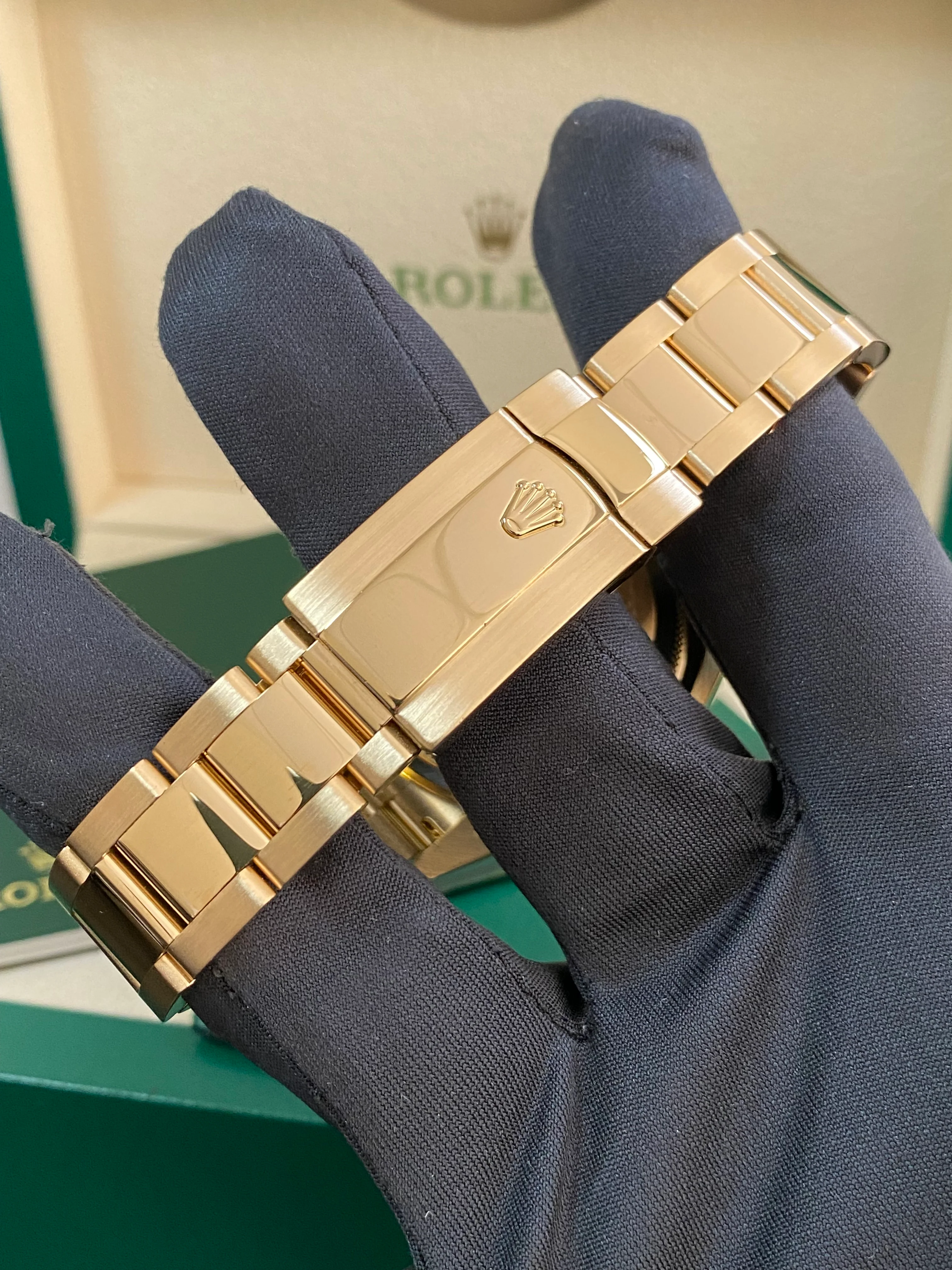 Rolex Yellow Gold Sky-Dweller - 2022 - Black Index Dial - Oyster Bracelet - 326938 *COMPLETE SET*