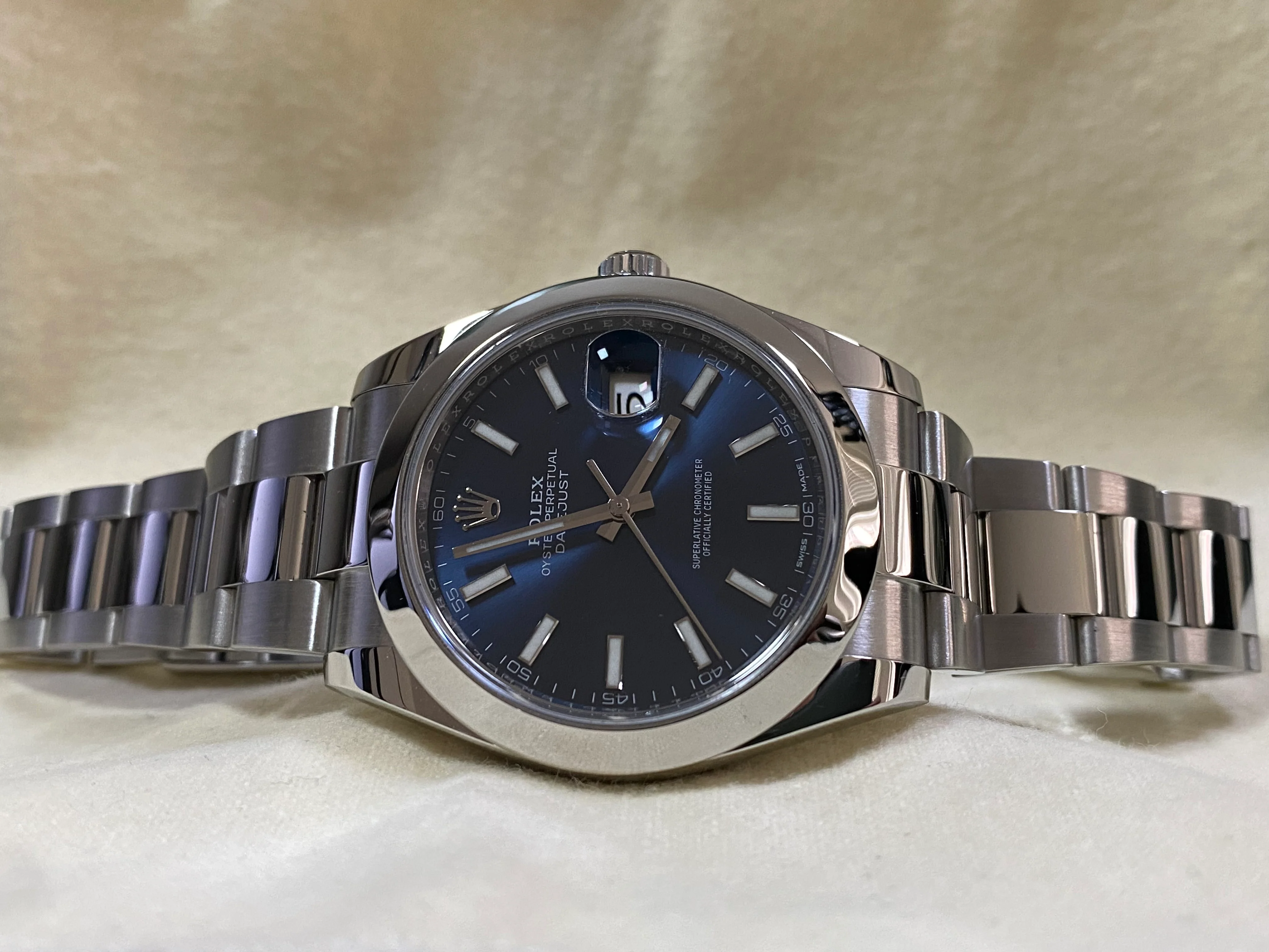 Rolex Steel Datejust 41 - 2020 - Smooth Bezel - Blue Index Dial - Oyster Bracelet - 126300