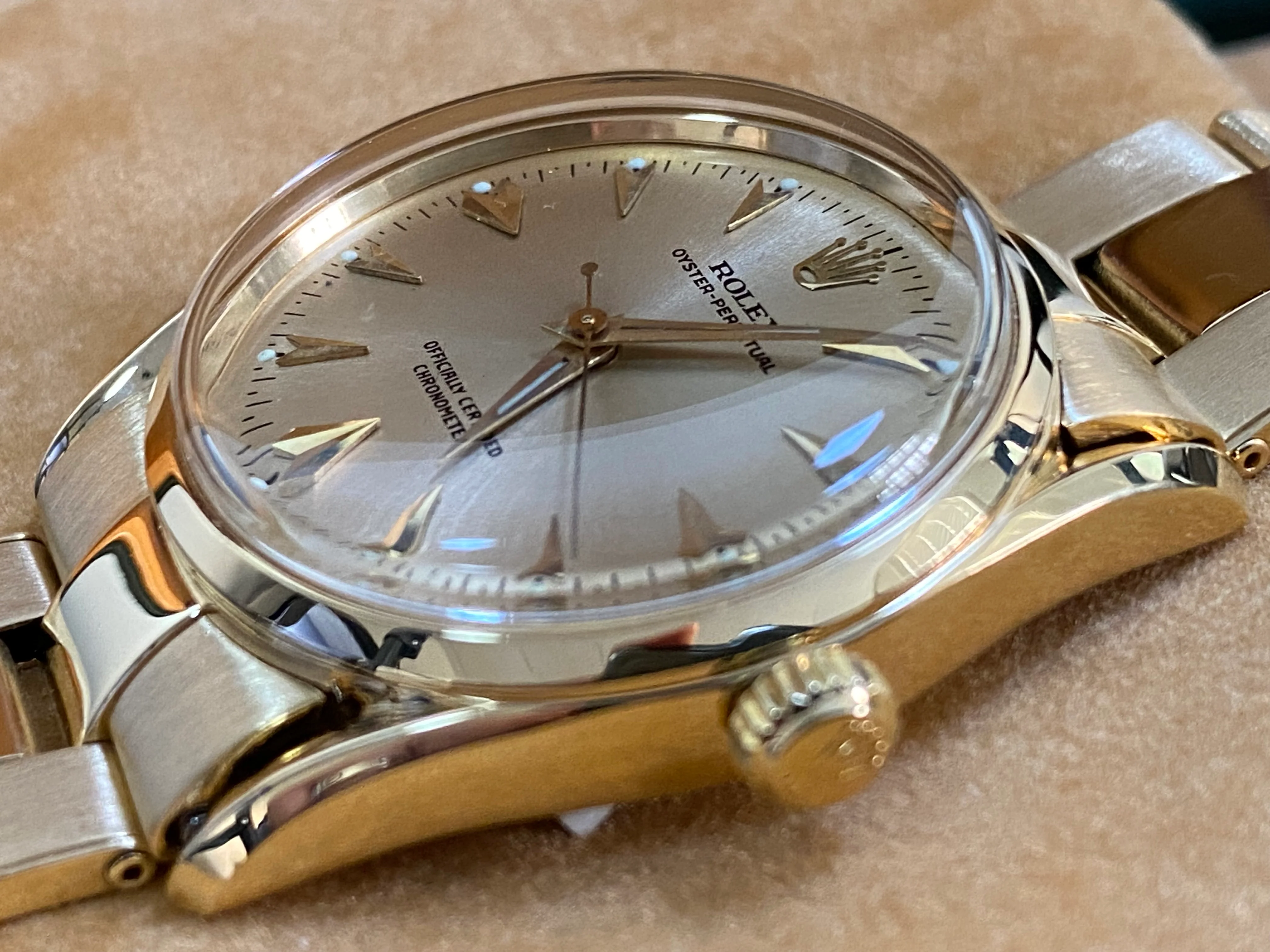 Rolex Yellow Gold Oyster Perpetual 34 - Domed Bezel - Champagne Dial - Oyster Bracelet - 1005