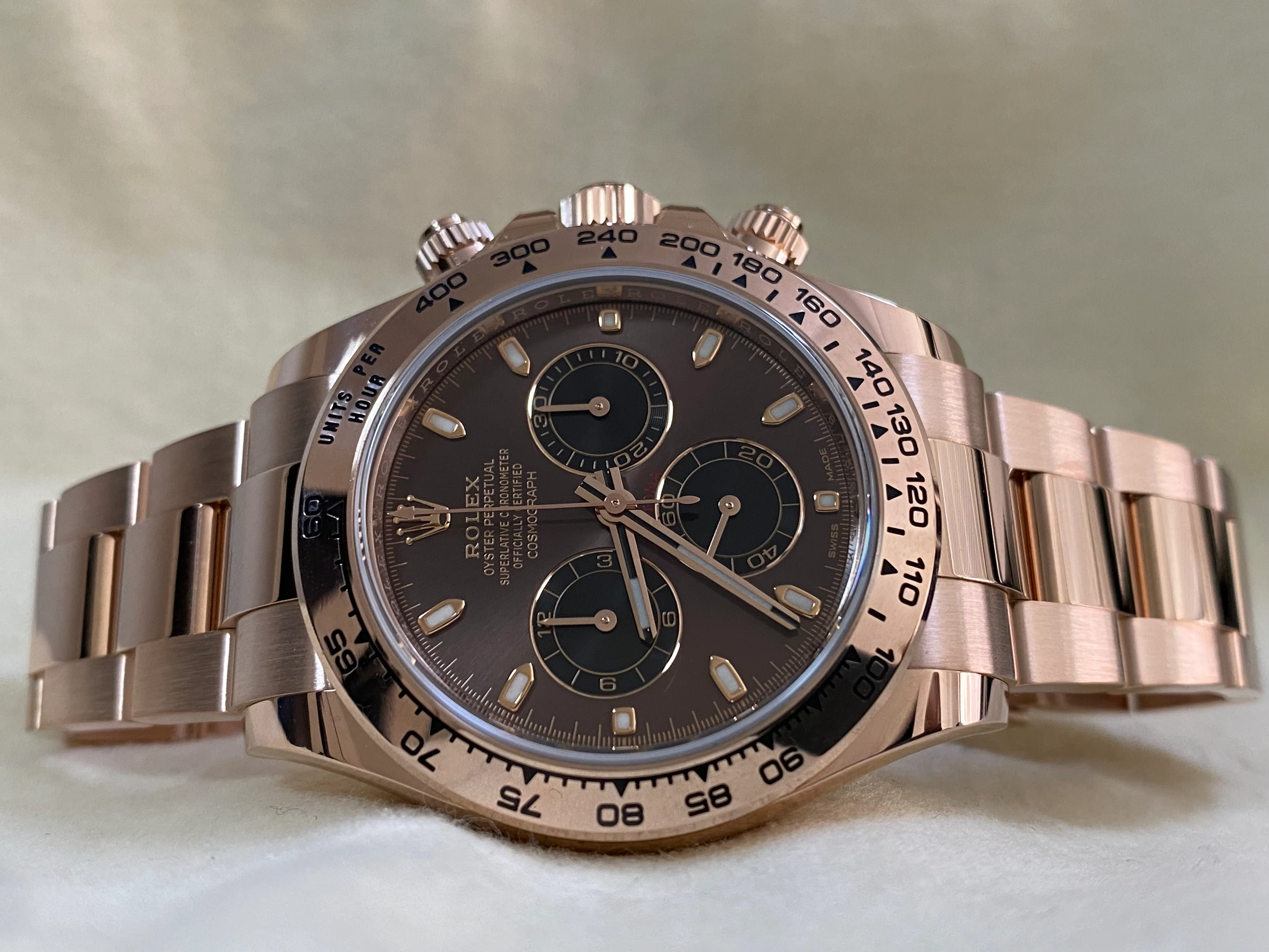 Rolex Everose Gold Cosmograph Daytona - 2020 - Chocolate Index Dial - 116505 *COMPLETE SET*