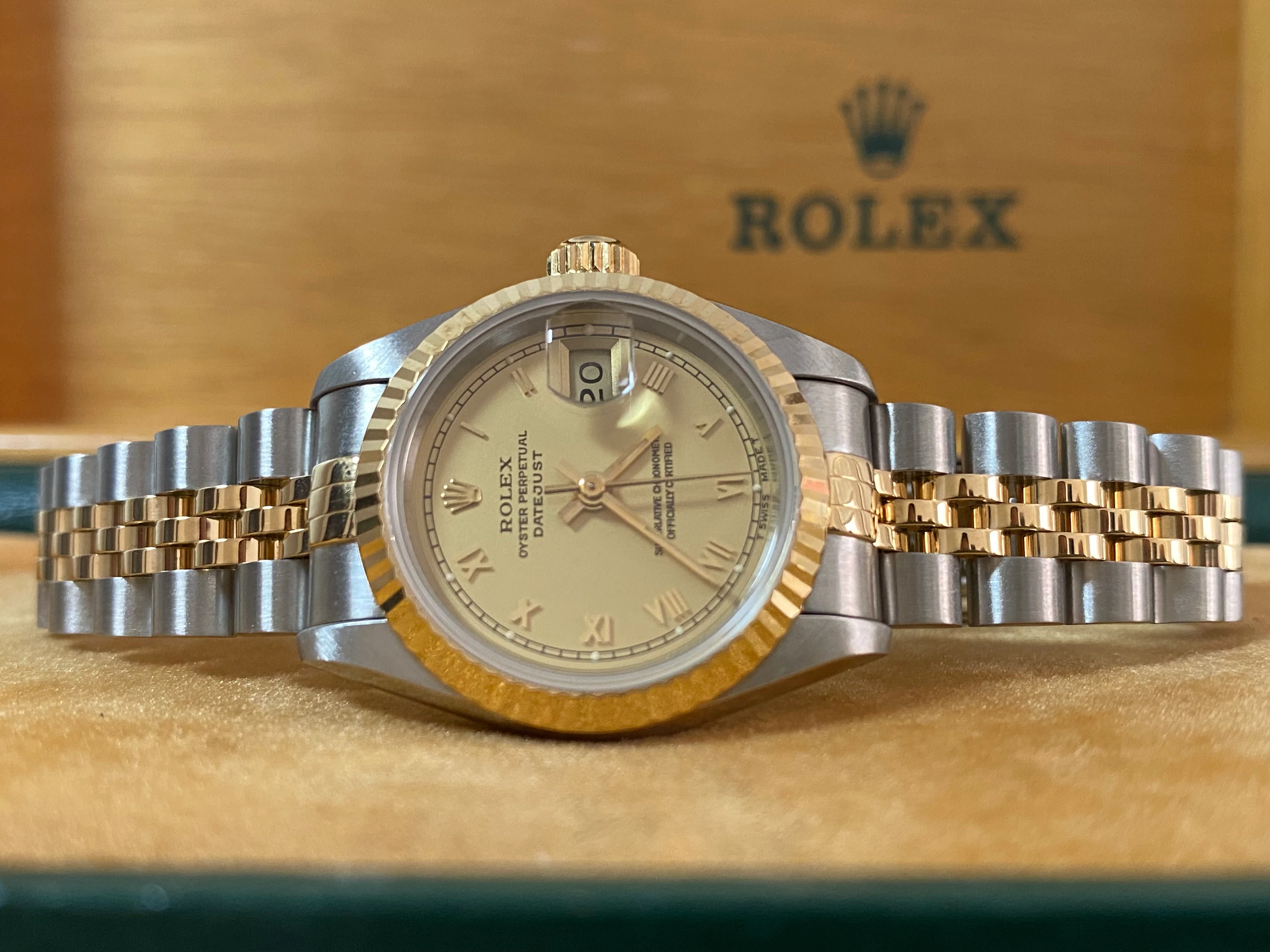 Rolex Steel and Yellow Gold Lady-Datejust - S serial - Fluted Bezel - Champagne Roman Dial - Jubilee Bracelet - 69173