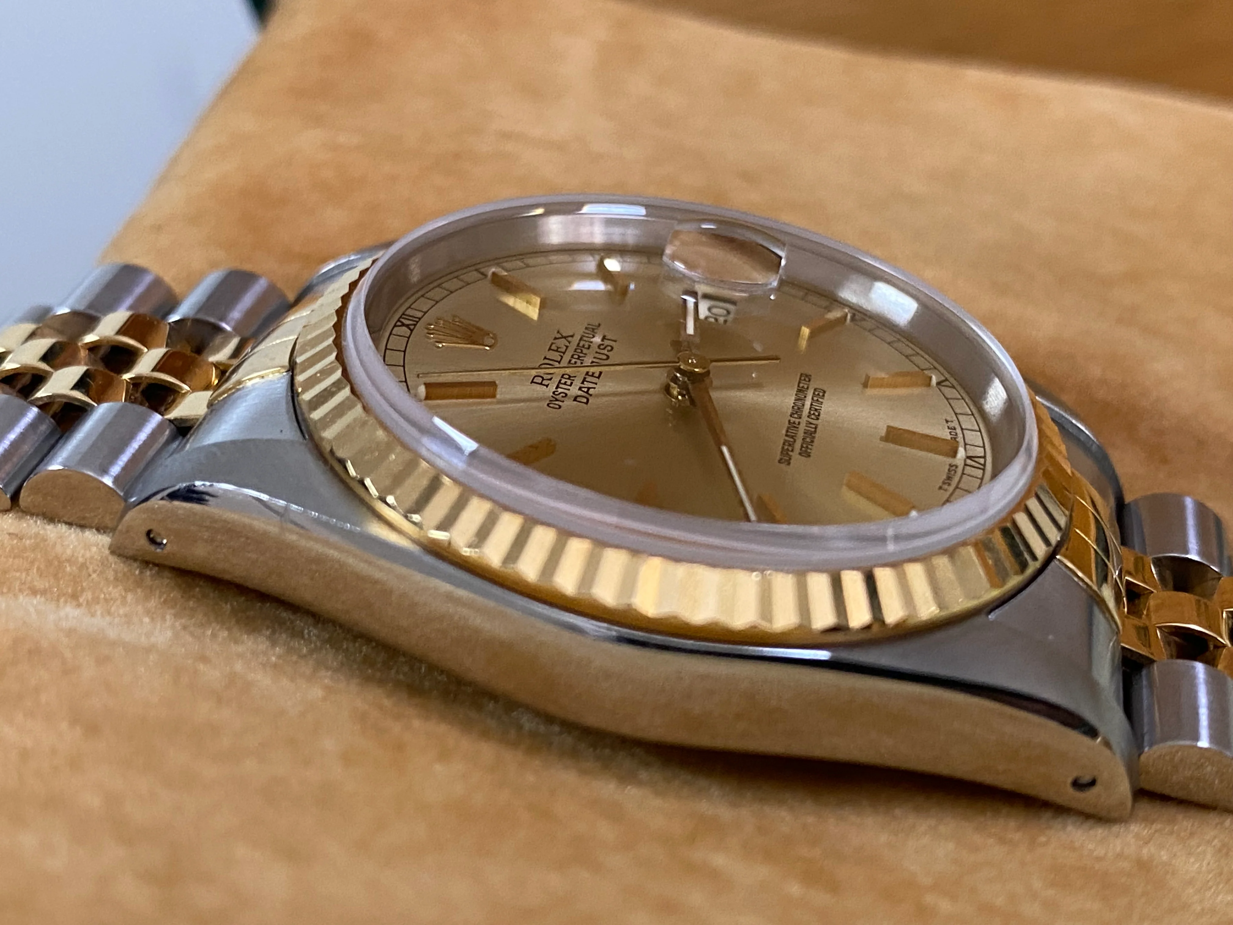 Rolex Steel and Yellow Gold Datejust 36 - Fluted Bezel - Champagne Index Dial - Jubilee Bracelet - 16233