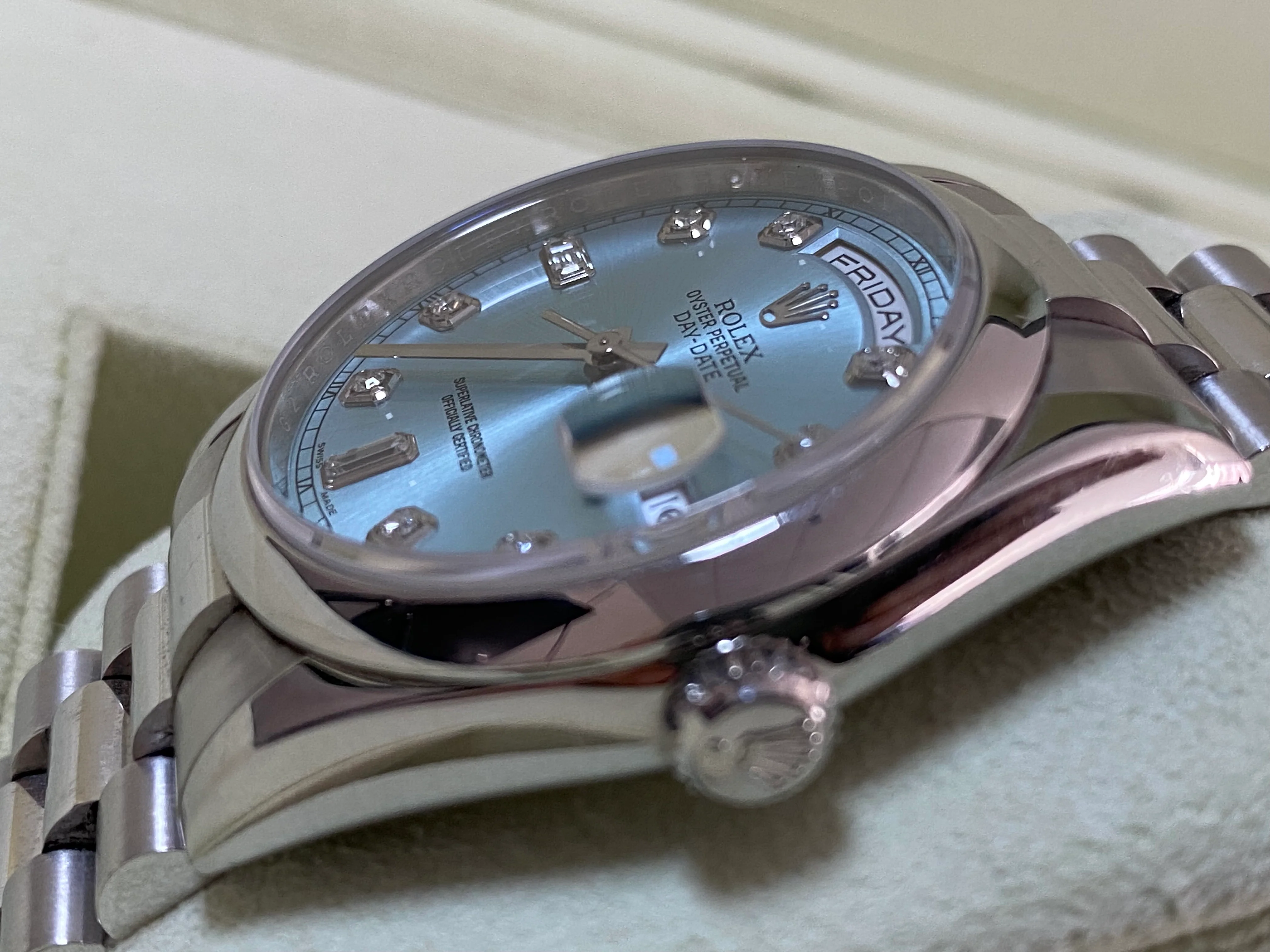 Rolex Platinum Day-Date 36 - 2014 - Domed Bezel - Ice Blue Diamond Dial - President Bracelet - 118206 *FULL SET*