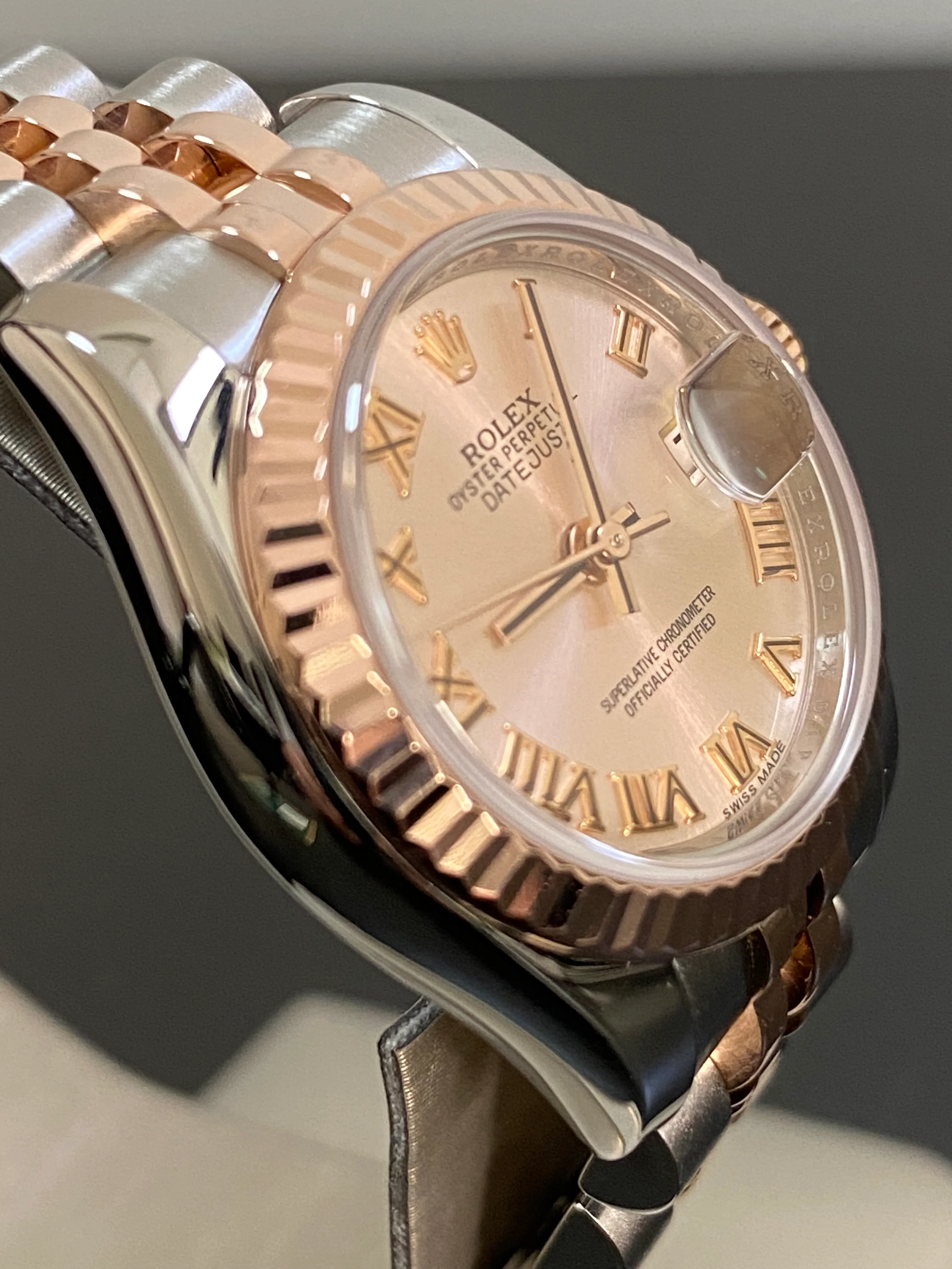 Rolex Everose Gold and Steel Lady-Datejust 26 - 2012 - Fluted Bezel - Pink Roman Dial - Jubilee Bracelet - 179171