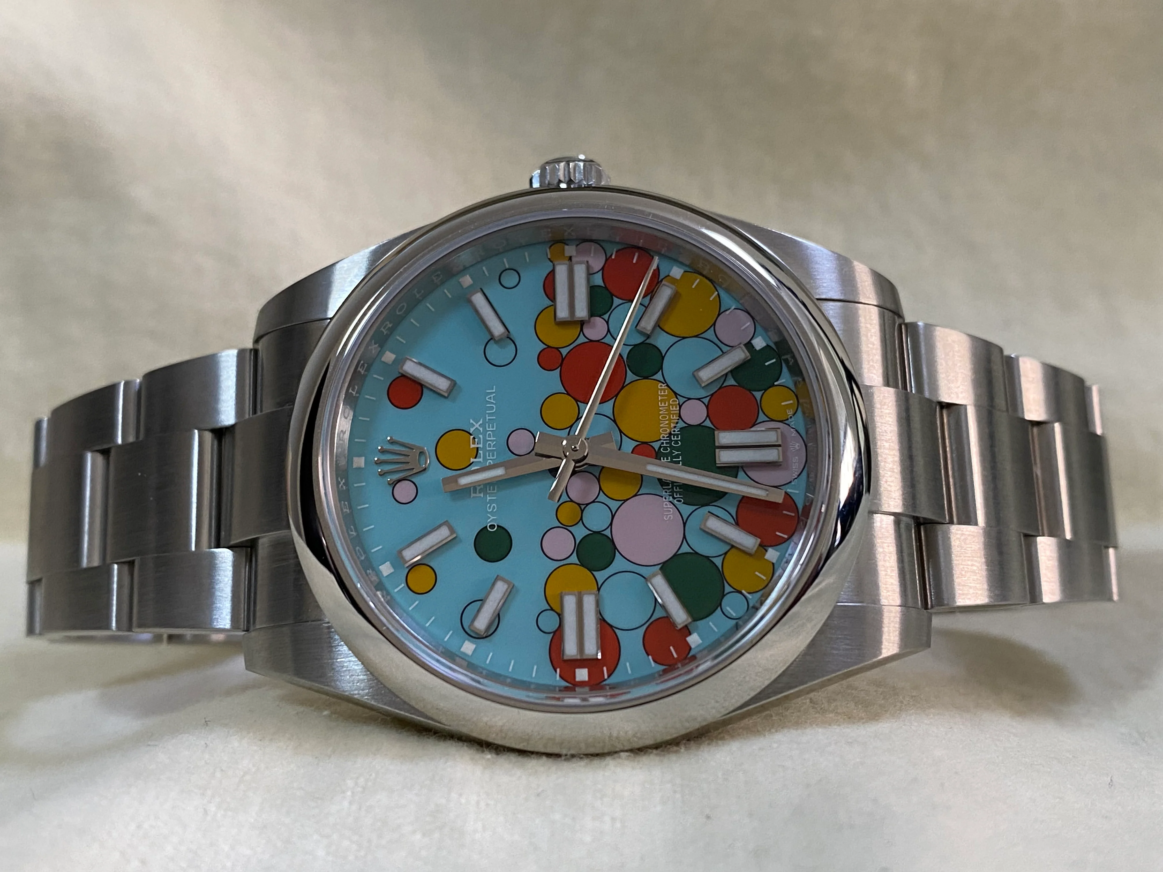 Rolex Oyster Perpetual 41 - Domed Bezel - Turquoise Blue Celebration-Motif Dial - Oyster Bracelet - 124300 *FULL SET*