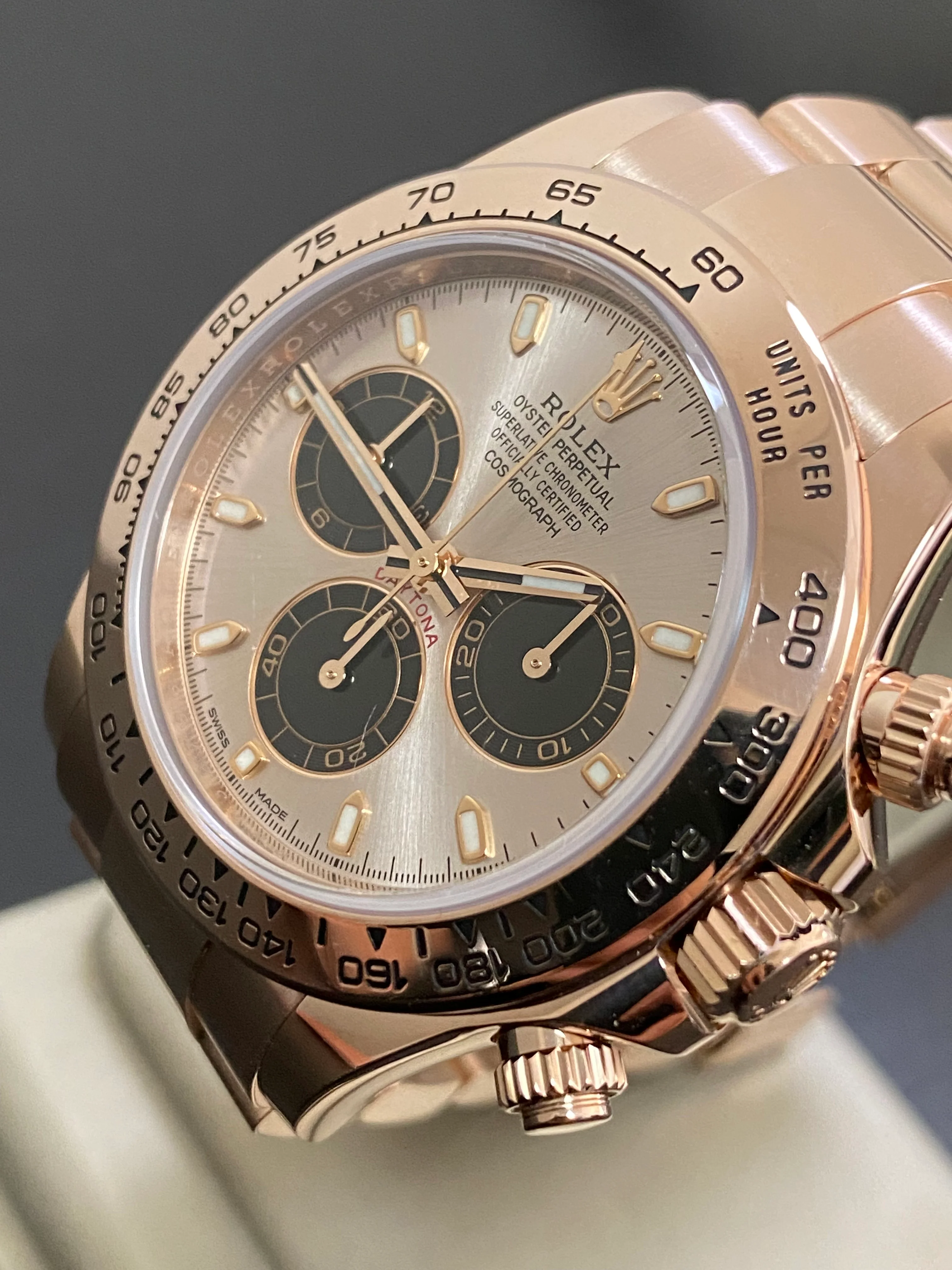 Rolex Everose Gold Cosmograph Daytona - 2023 - Sundust Dial - 116505 *COMPLETE SET*