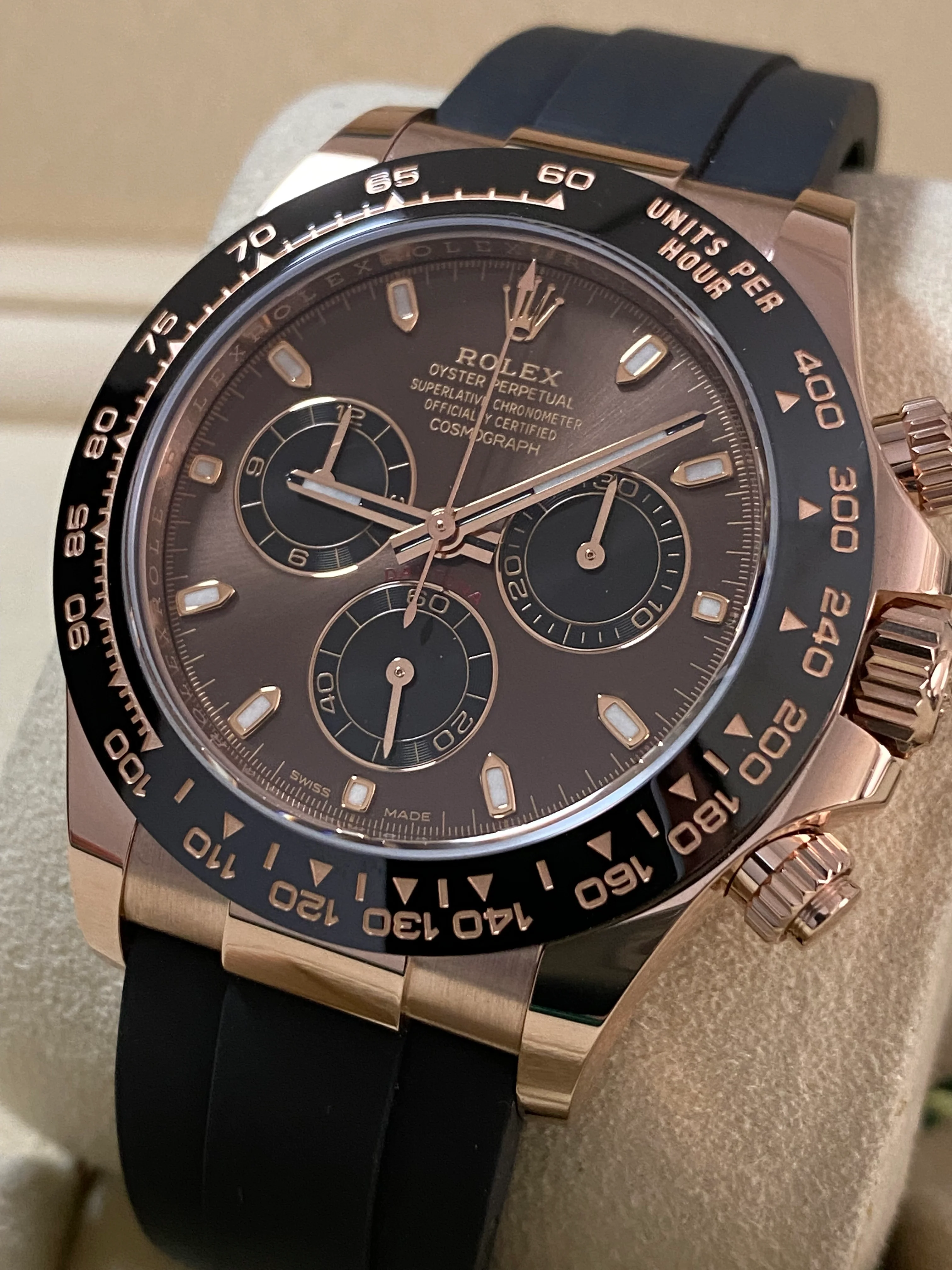 Rolex Everose Gold Cosmograph Daytona - 2023 - Chocolate Index Dial - Black Oysterflex Strap - 116515LN *FULL SET*