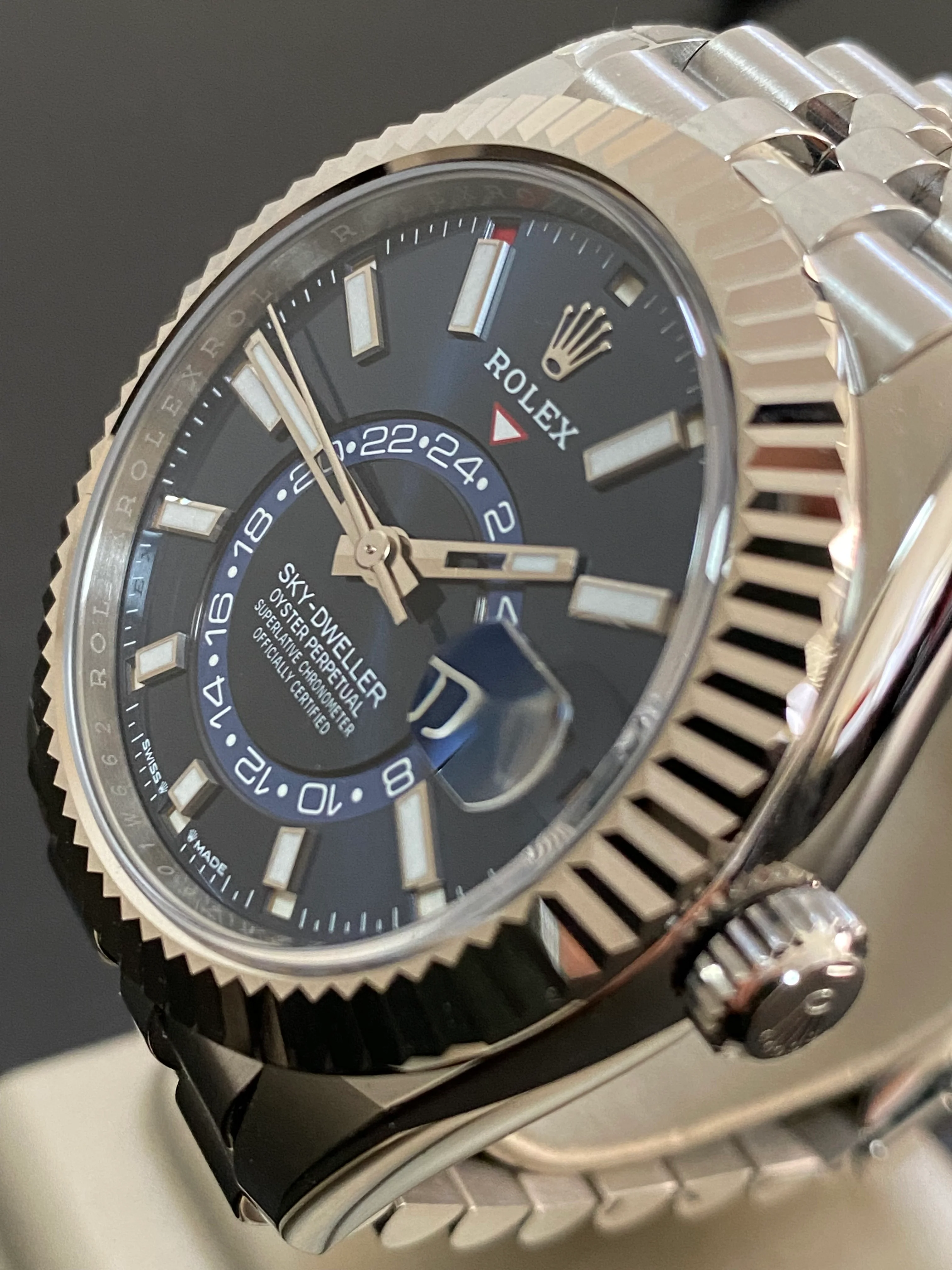Rolex Steel Sky-Dweller - 2024 - Bright Blue Dial - Jubilee Bracelet - 336934 *COMPLETE SET*
