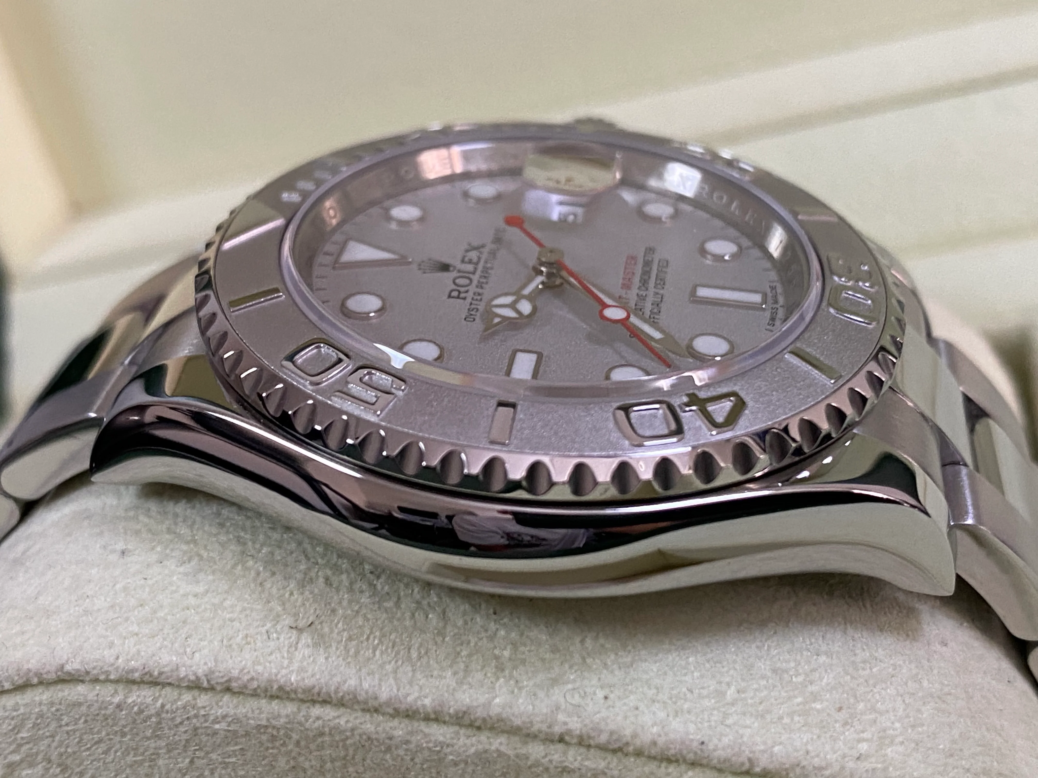 Rolex Steel and Platinum Yacht-Master 40 - 2013 - Silver Dial - 116622 *FULL SET*