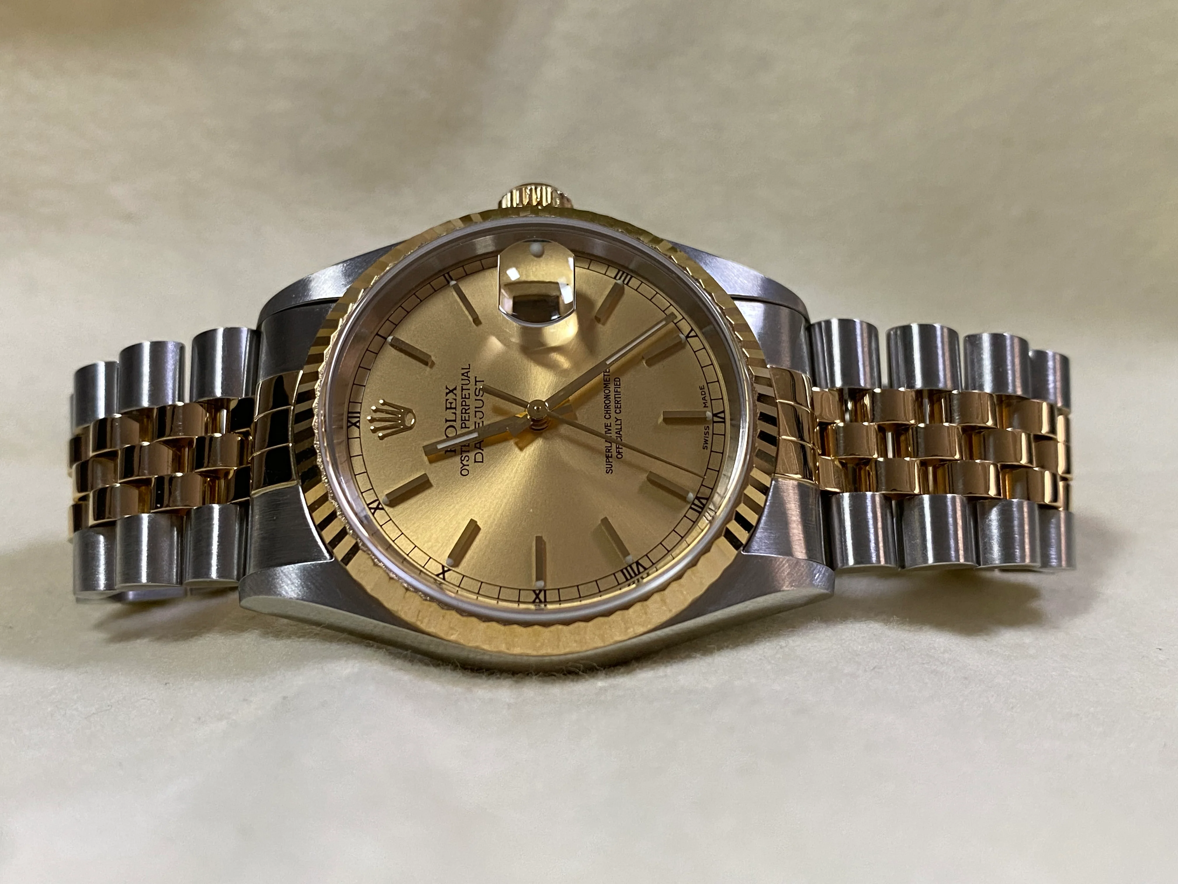 Rolex Steel and Yellow Gold Datejust 36 - P Serial - Fluted Bezel - Champagne Index Dial - Jubilee Bracelet - 16233