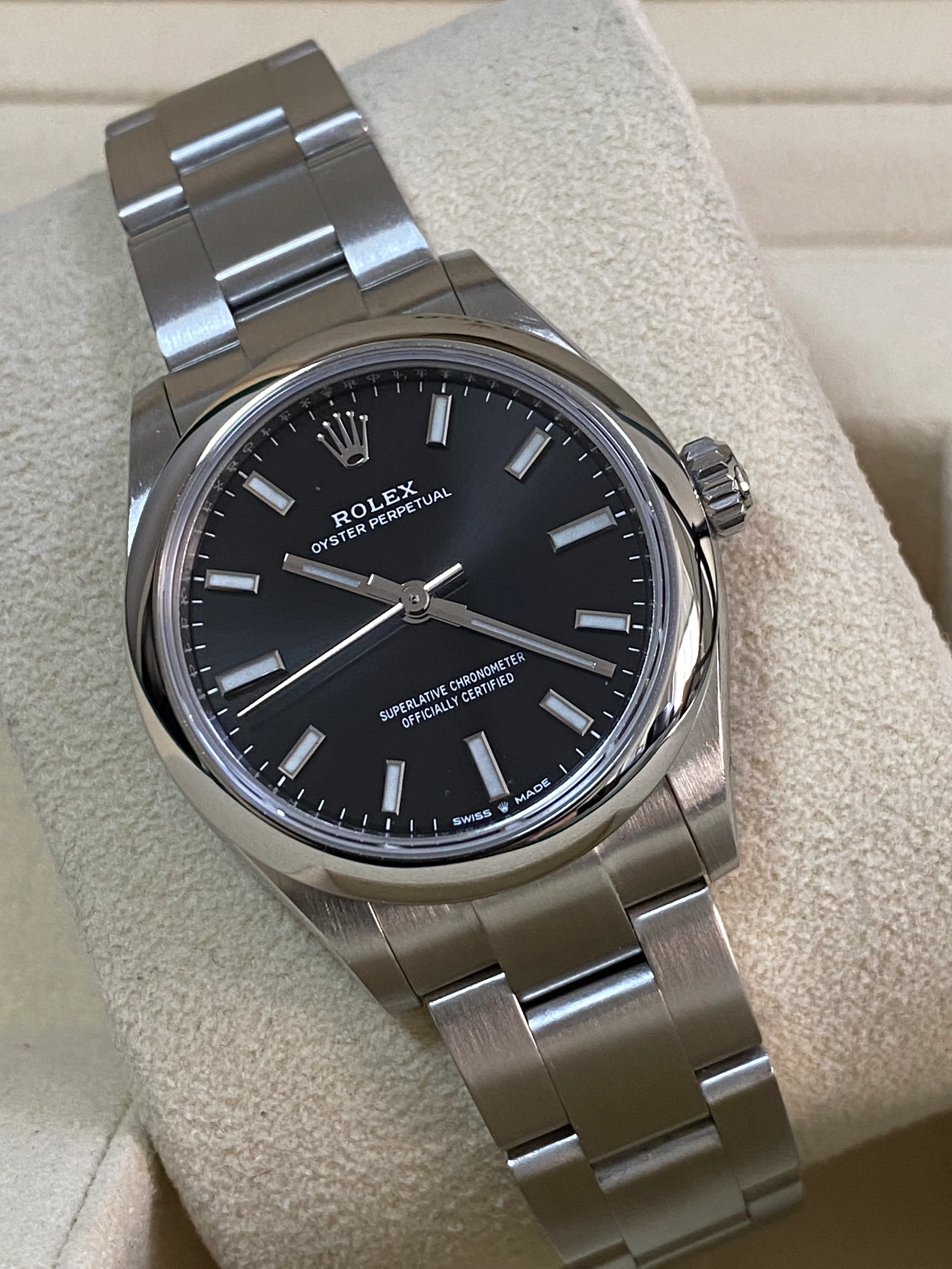 Rolex Oyster Perpetual 31 - 2023 - Domed Bezel - Black Index Dial - Oyster Bracelet - 277200