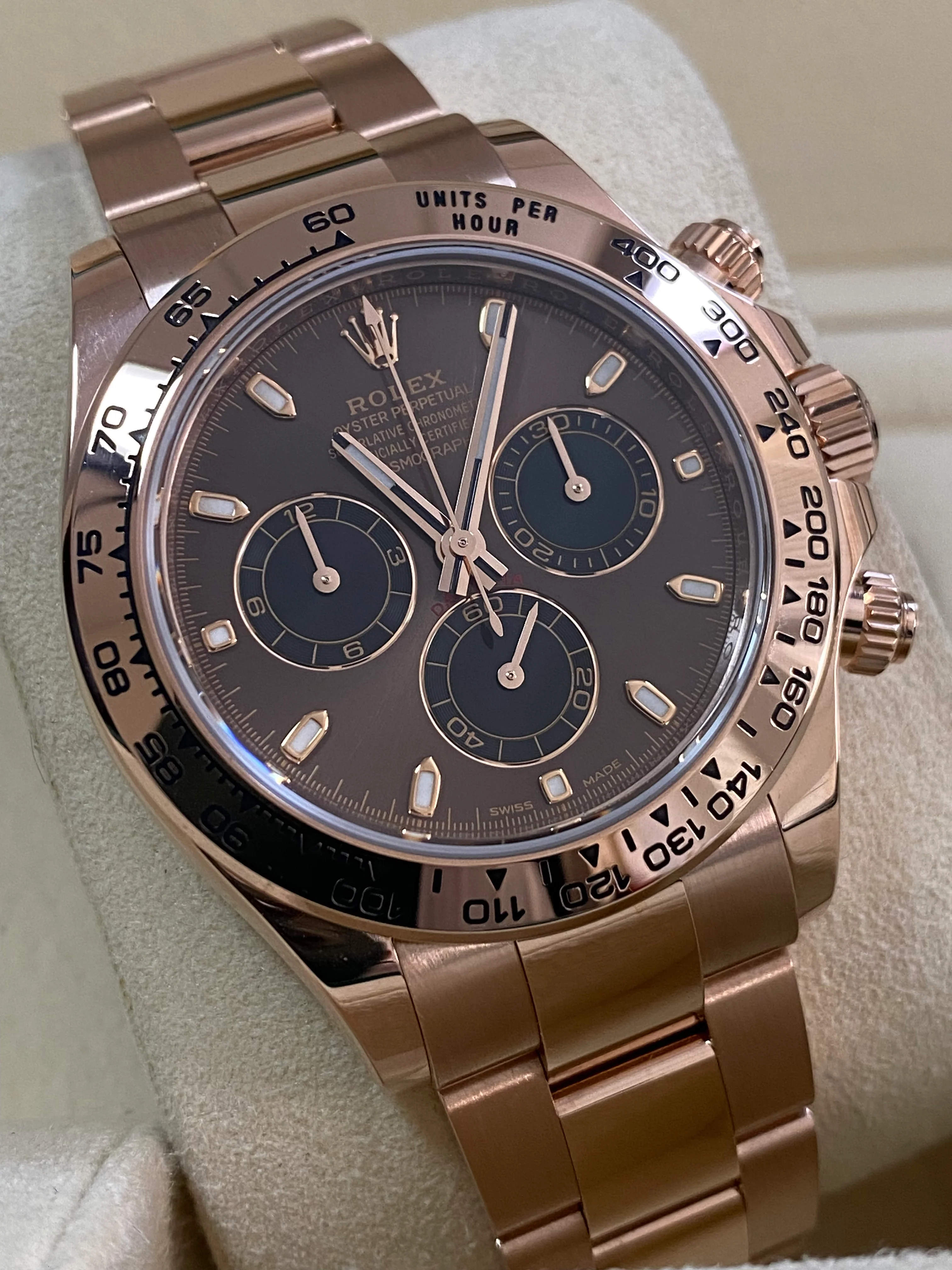 Rolex Everose Gold Cosmograph Daytona - 2021 - Chocolate Index Dial - 116505 *COMPLETE SET*
