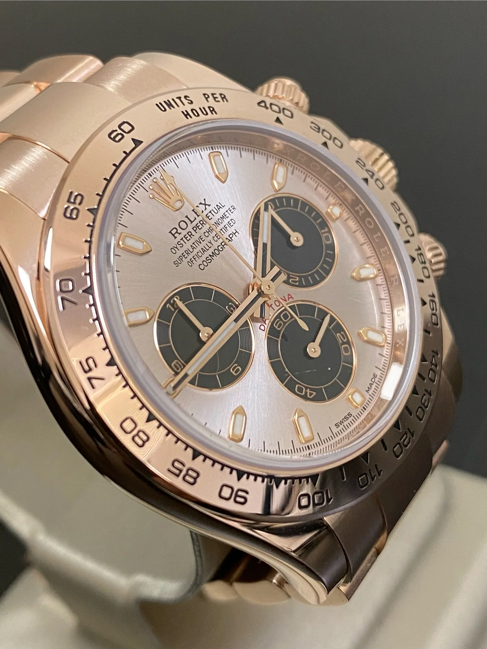 Rolex Everose Gold Cosmograph Daytona - 2023 - Sundust Dial - 116505 *COMPLETE SET*
