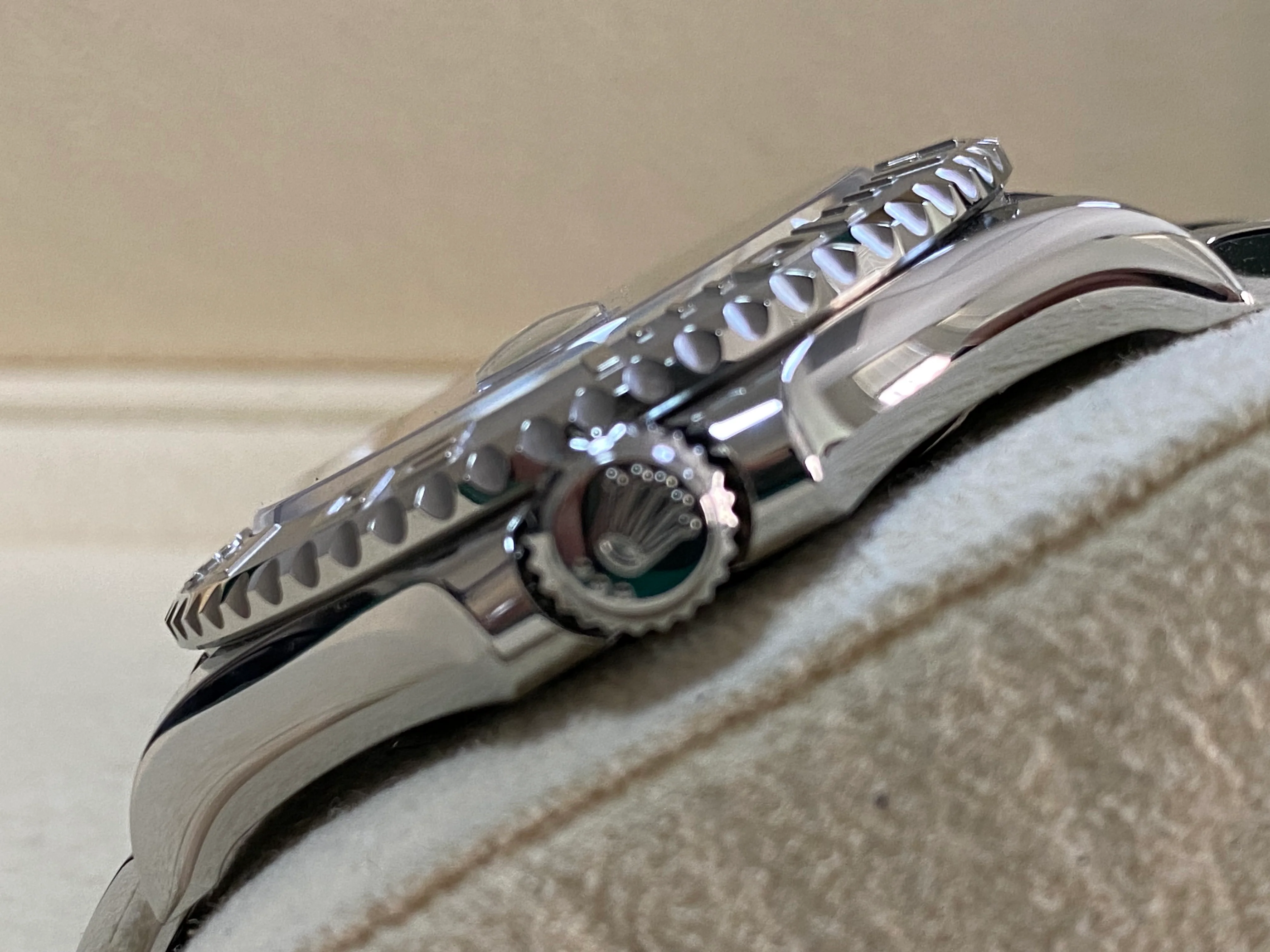 Rolex Steel and Platinum Yacht-Master 40 - 2023- Blue Dial - Platinum Bezel - 126622