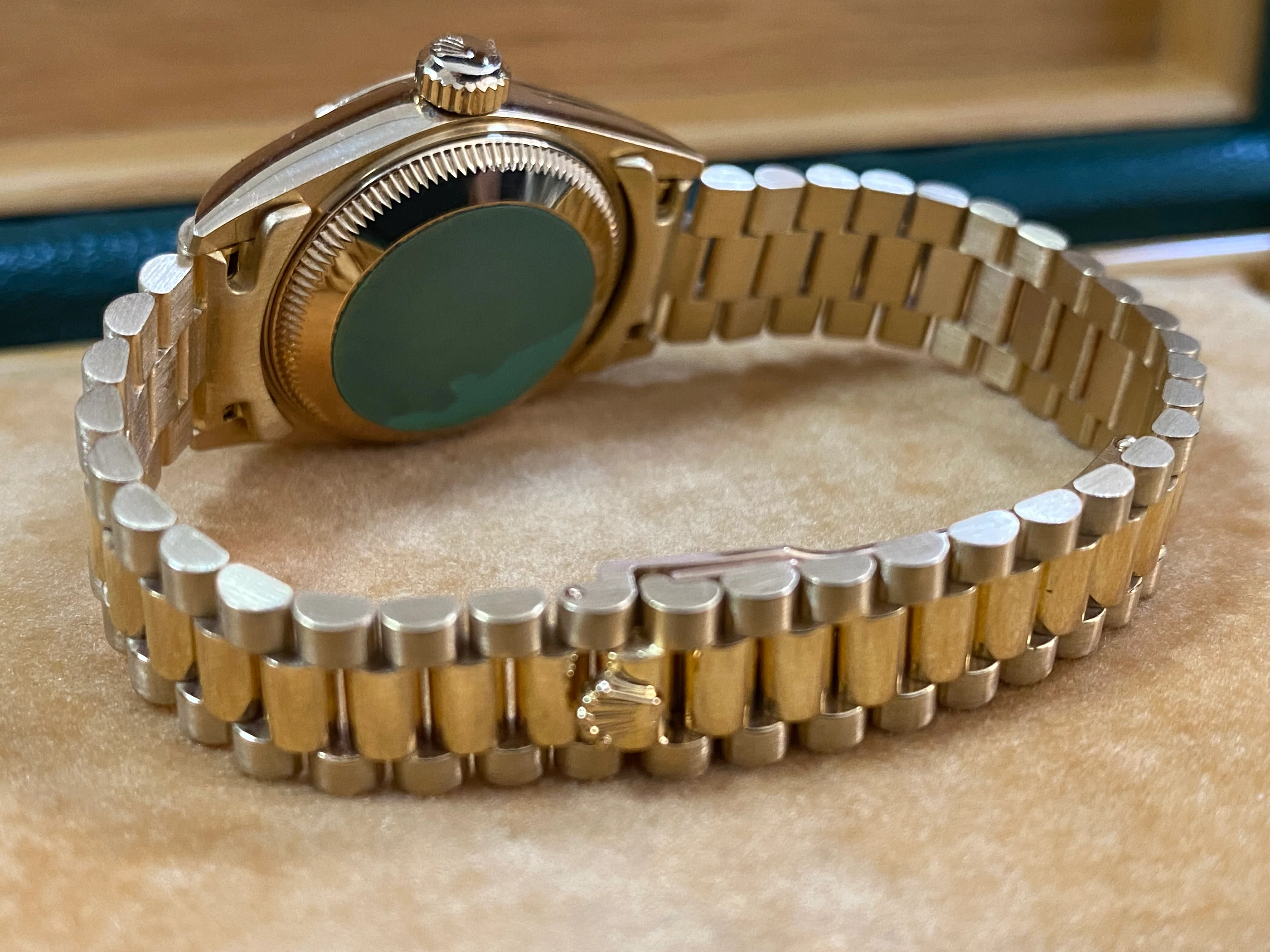Rolex Yellow Gold Lady-Datejust 26 - W serial - Fluted Bezel - Myriad Diamond Dial - President Bracelet - 69178