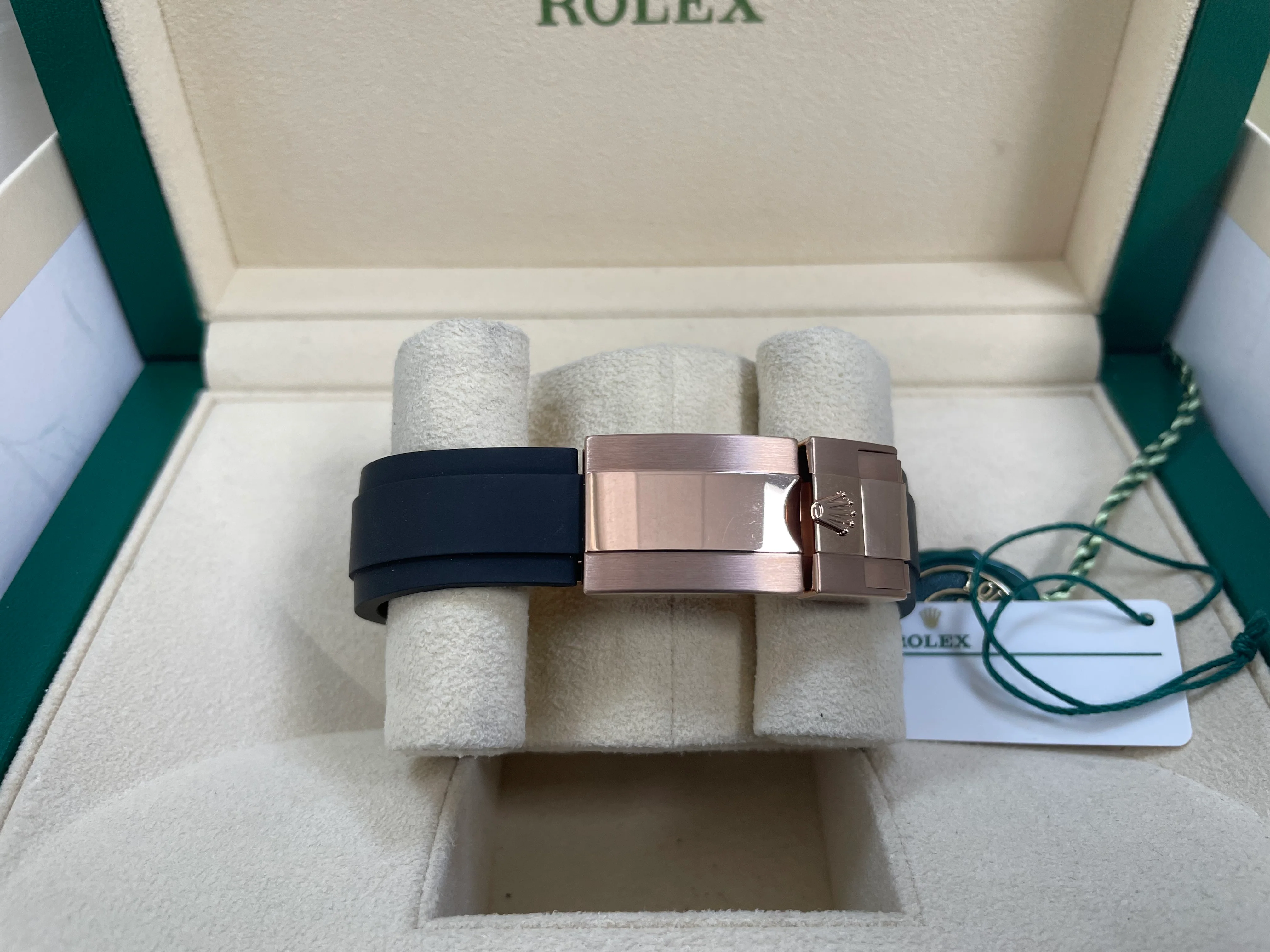 Rolex Everose Gold Cosmograph Daytona - 2023 - Chocolate Index Dial - Black Oysterflex Strap - 116515LN