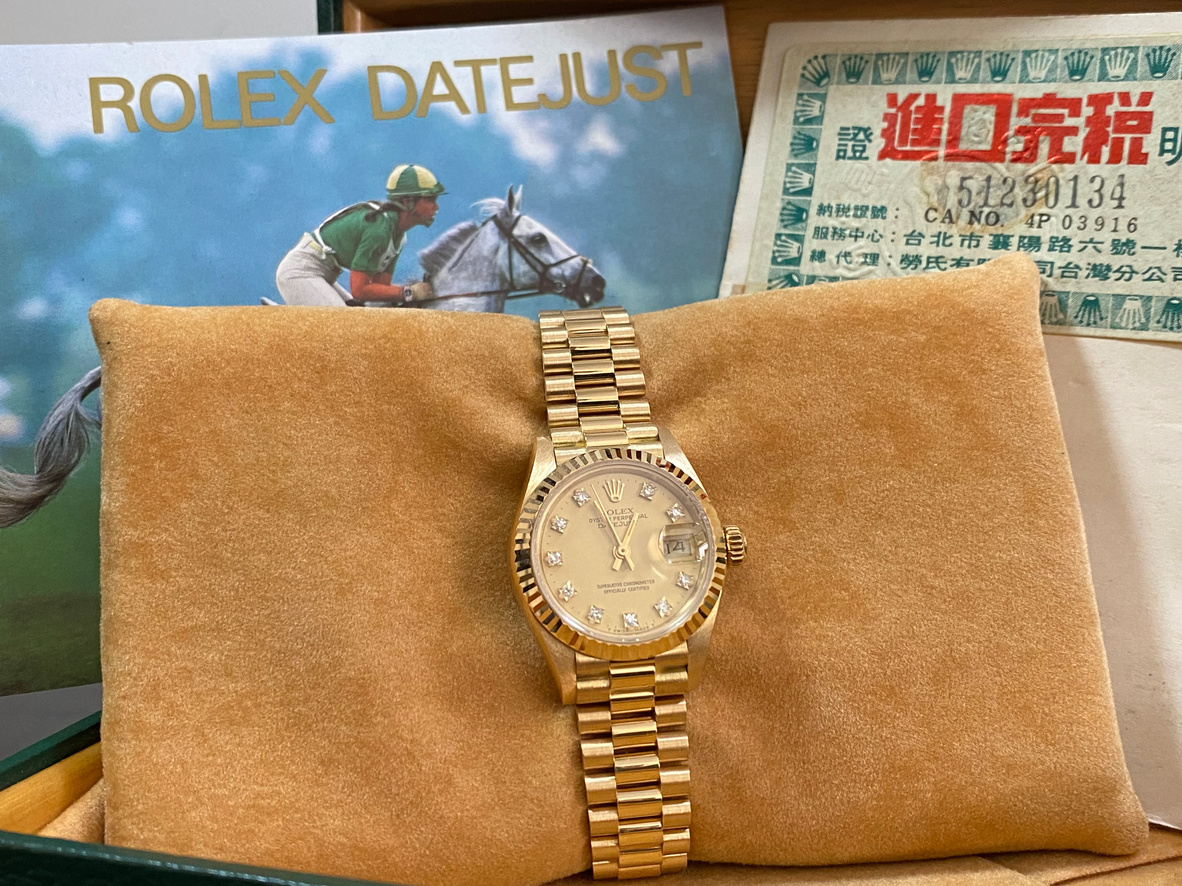 Rolex Yellow Gold Lady-Datejust 26 - 1987 - Fluted Bezel - Factory Diamond Dial - President Bracelet - 69178