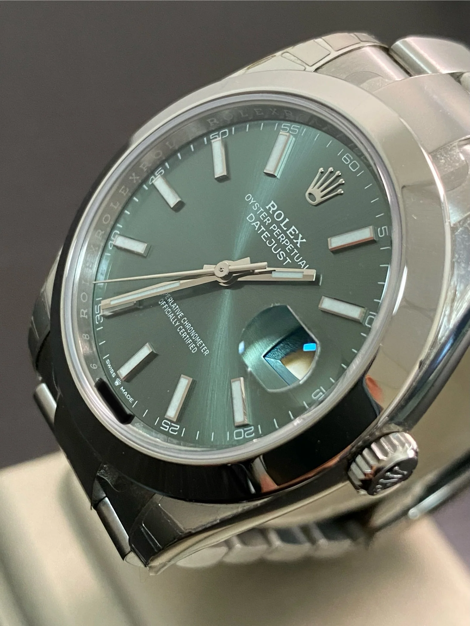 Rolex Steel Datejust 41 - 2023 - Smooth Bezel - Mint Green Dial - Oyster Bracelet - 126300 *FULL STICKERS*