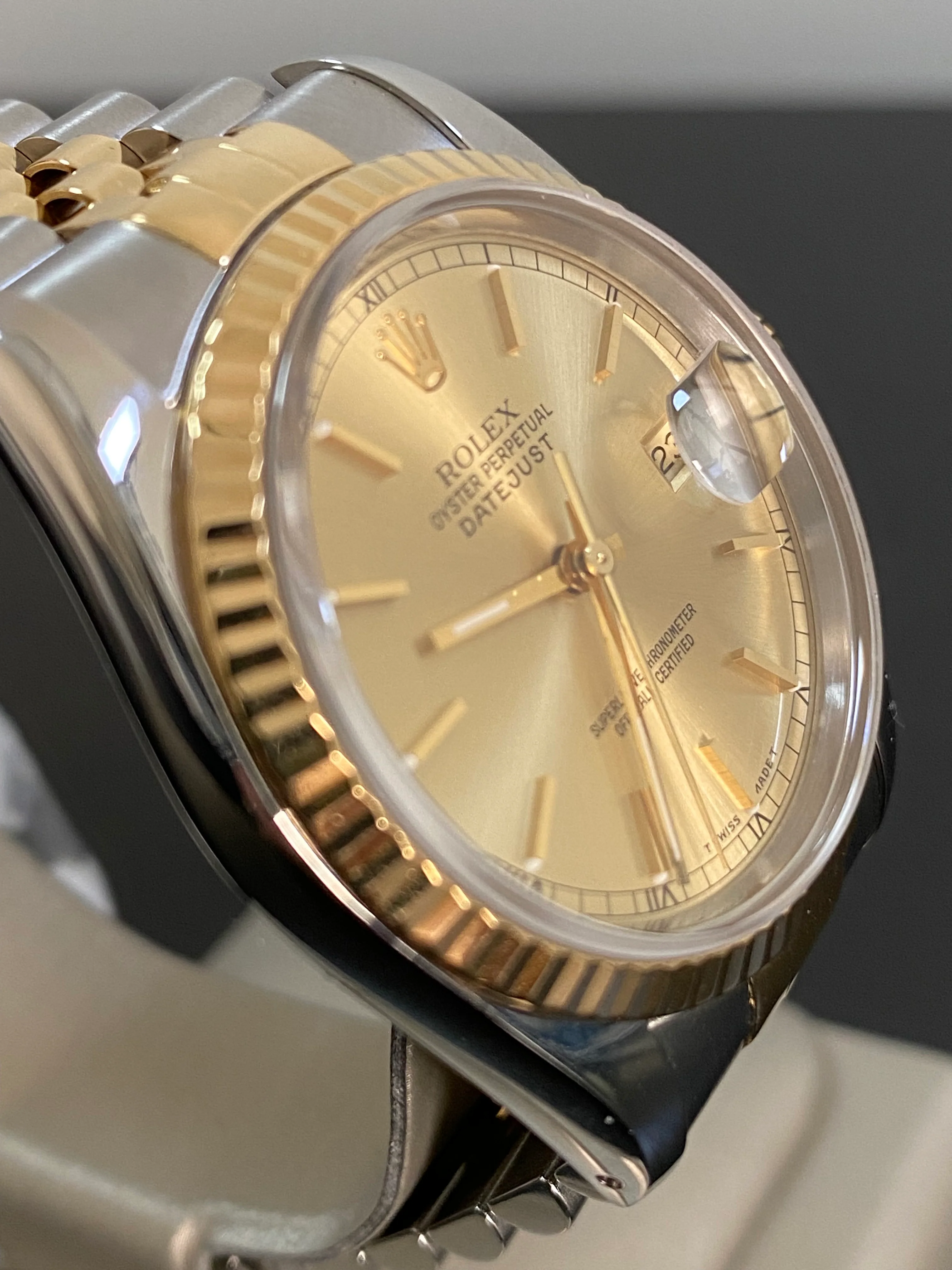 Rolex Steel and Yellow Gold Datejust 36 - L serial - Fluted Bezel - Champagne Index Dial - Jubilee Bracelet - 16233