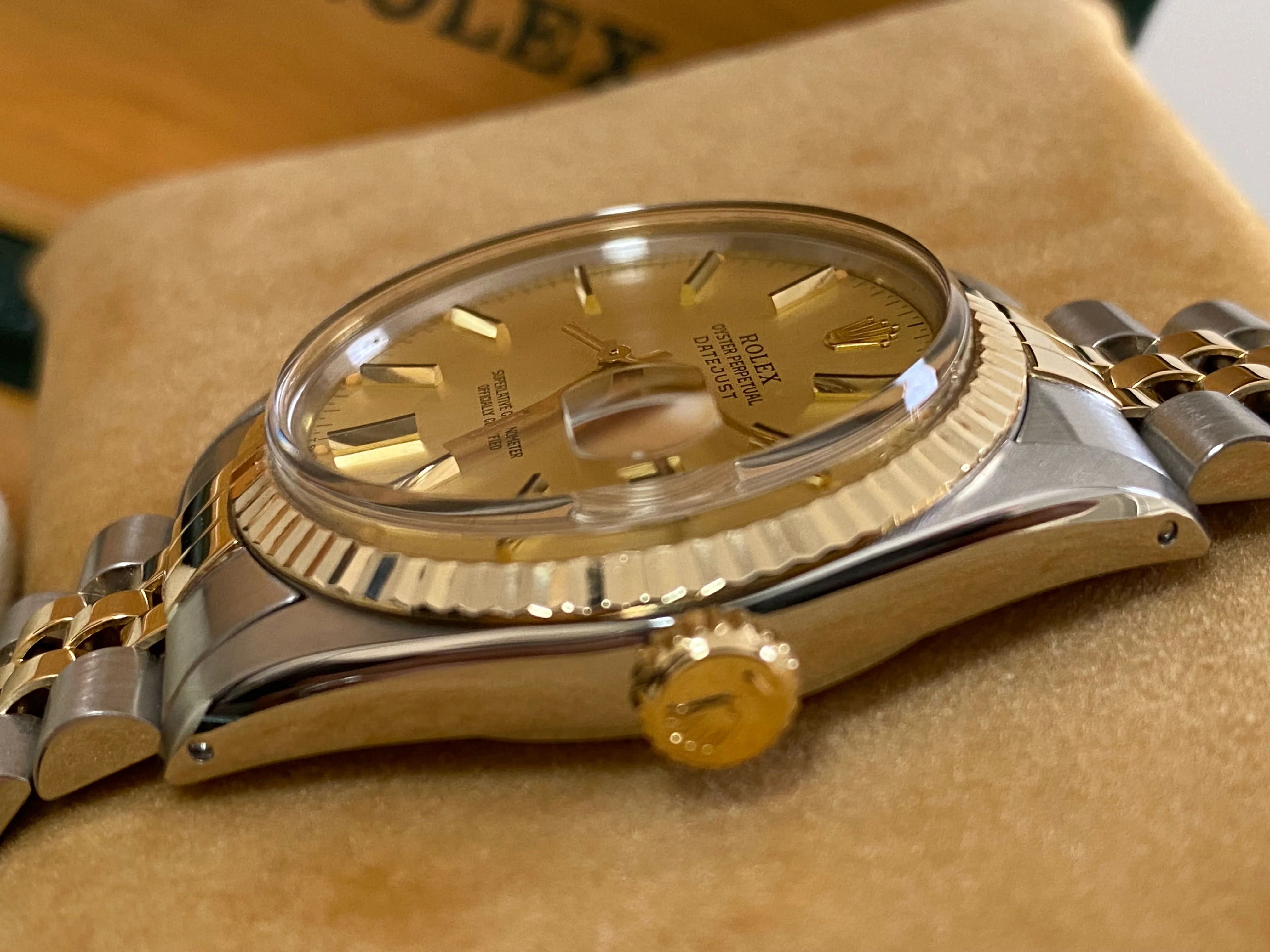 Rolex Steel and Yellow Gold Datejust 36 - 1983 - Fluted Bezel - Champagne Index Dial - Jubilee Bracelet - 16013